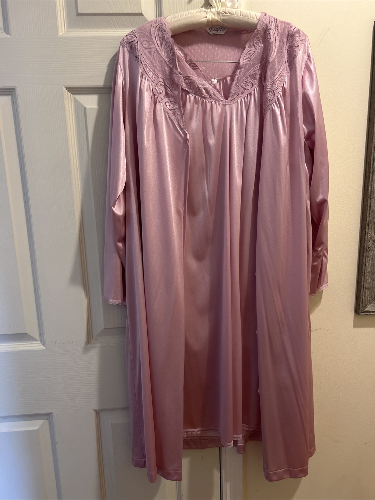 Vintage Vanity Fair Pink Gown Robe Set. S/M