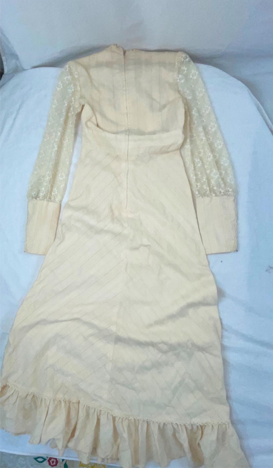 VTG WOMENS 60S RENAISSANCE PRINCESS WHITE LACE LONG SLEEVE WEDDING STYLE DRESS