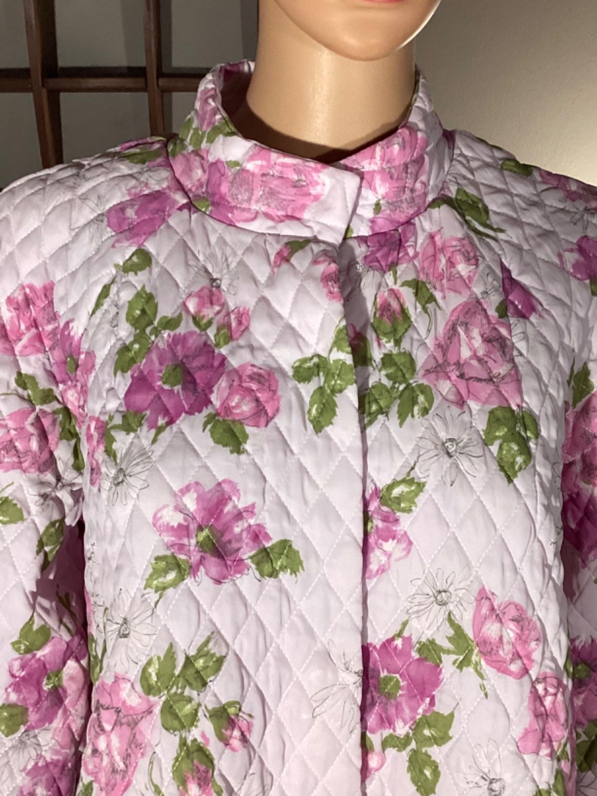 Vintage 50s 60s Pink Floral Roses Quilted Housecoat Robe MCM