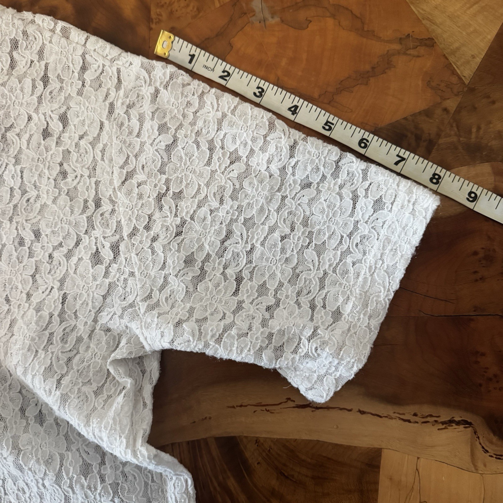 Vintage TR Bentley Lace Tunic Top Short Sleeve White Floral Party Cocktail