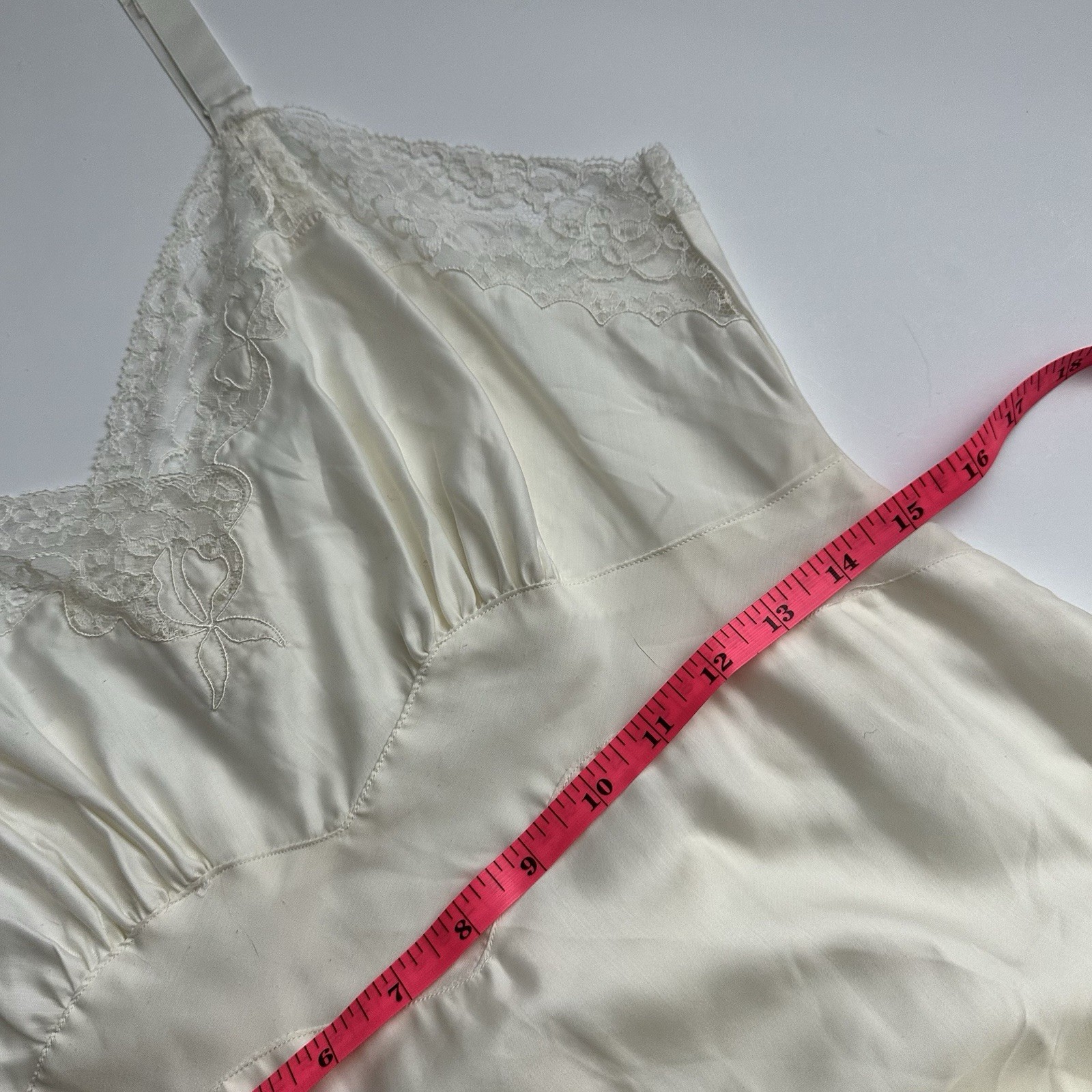 Vintage Gilead Full Slip Lingerie Womens Size 36 Ivory Lace Honey Blend Satin