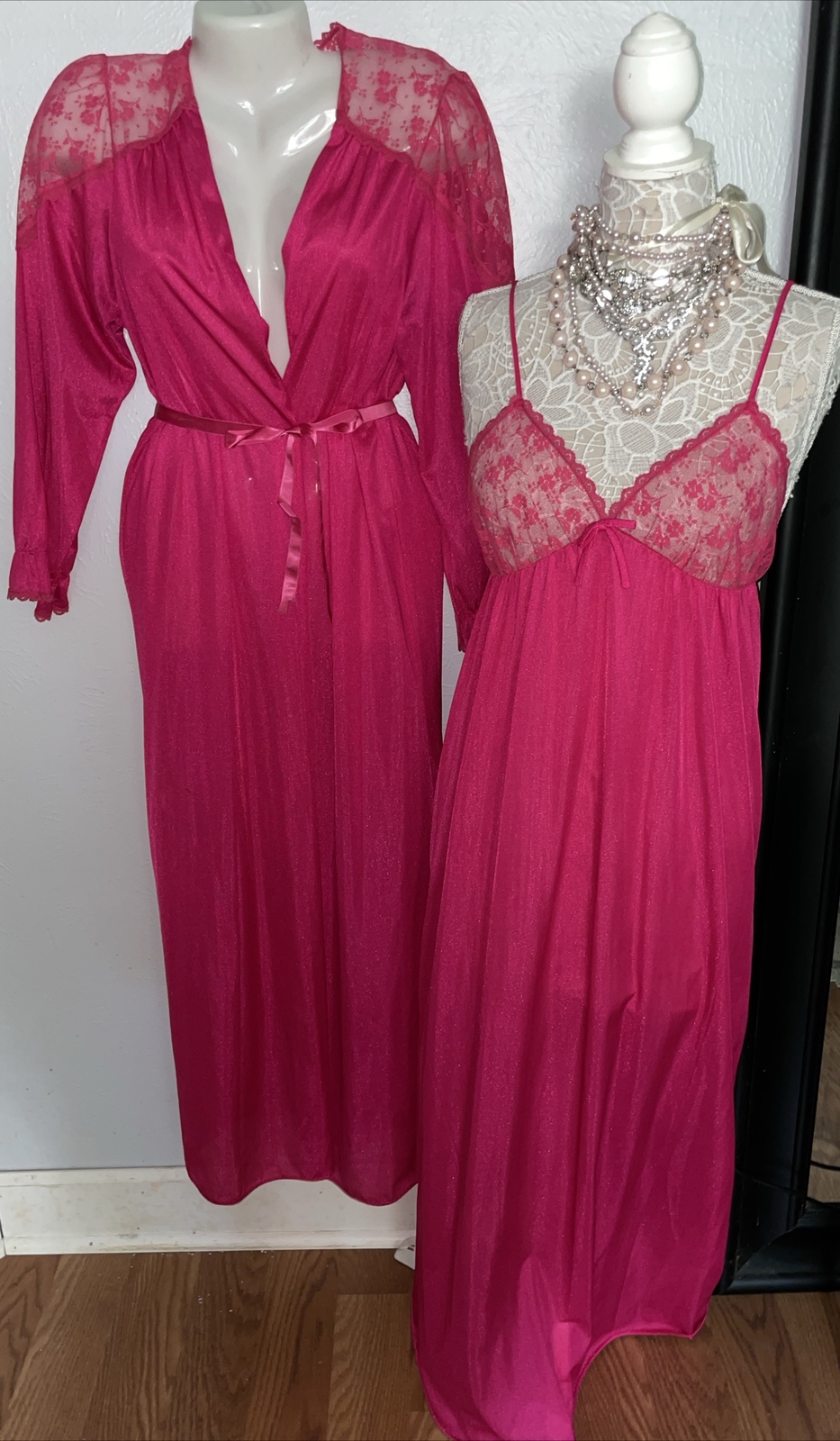 PARAMOUNT Nylon Peignoir Robe & Nightgown Set Gown Pink Lace Woman’s Vintage