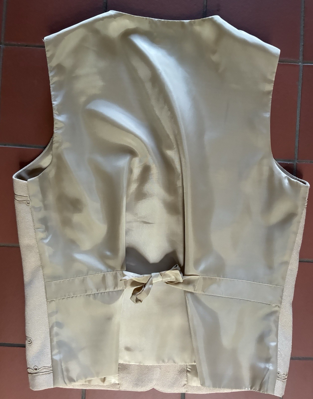 Vintage 90s Beige Tie Back Stephanie Andrews Embroidered Wool Vest size Medium