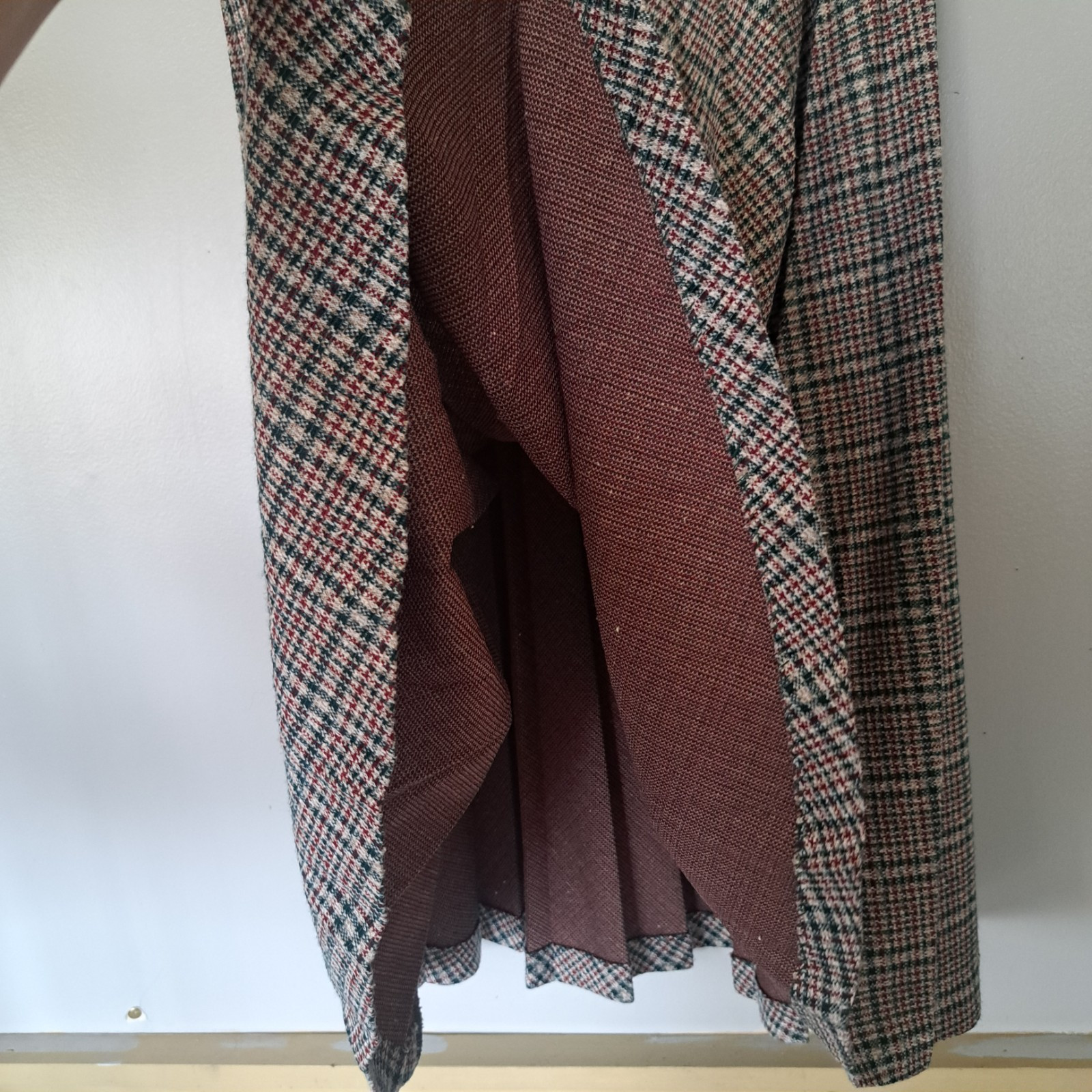 1960s Vintage Haymaker Plaid Polyester Pleated Skirt Womens Size 12 Green Red