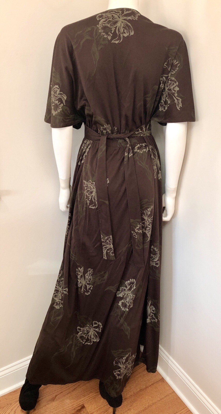 Vtg 1970s Bohemian Flutter Sleeve James Daugherty WRAP MAXI-DRESS w/IRIS Flowers