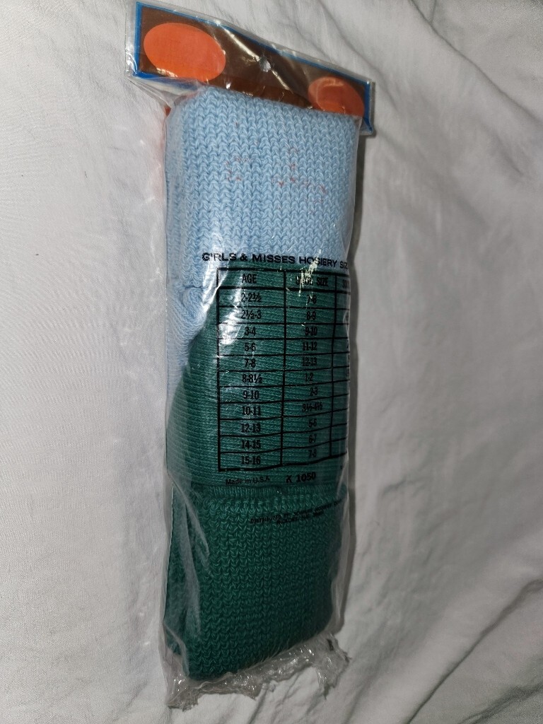 VTG Sofpuff NEW 2 Pair Socks Crew Sz 9 10 11 Vacuum Grip Slouch Green Blue