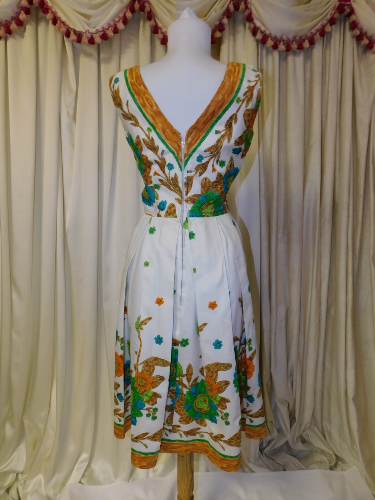 Vintage KAMEHAMEHA Hawaiian Print Dress 1950’s 26″ Waist SMALL *