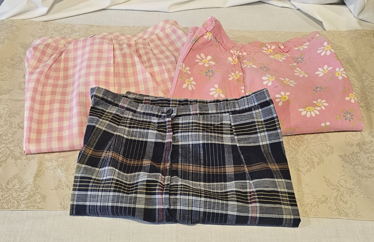 Vintage Womens Side or Back Zipper High Waisted Shorts 3 Piece Lot 28″ Waist