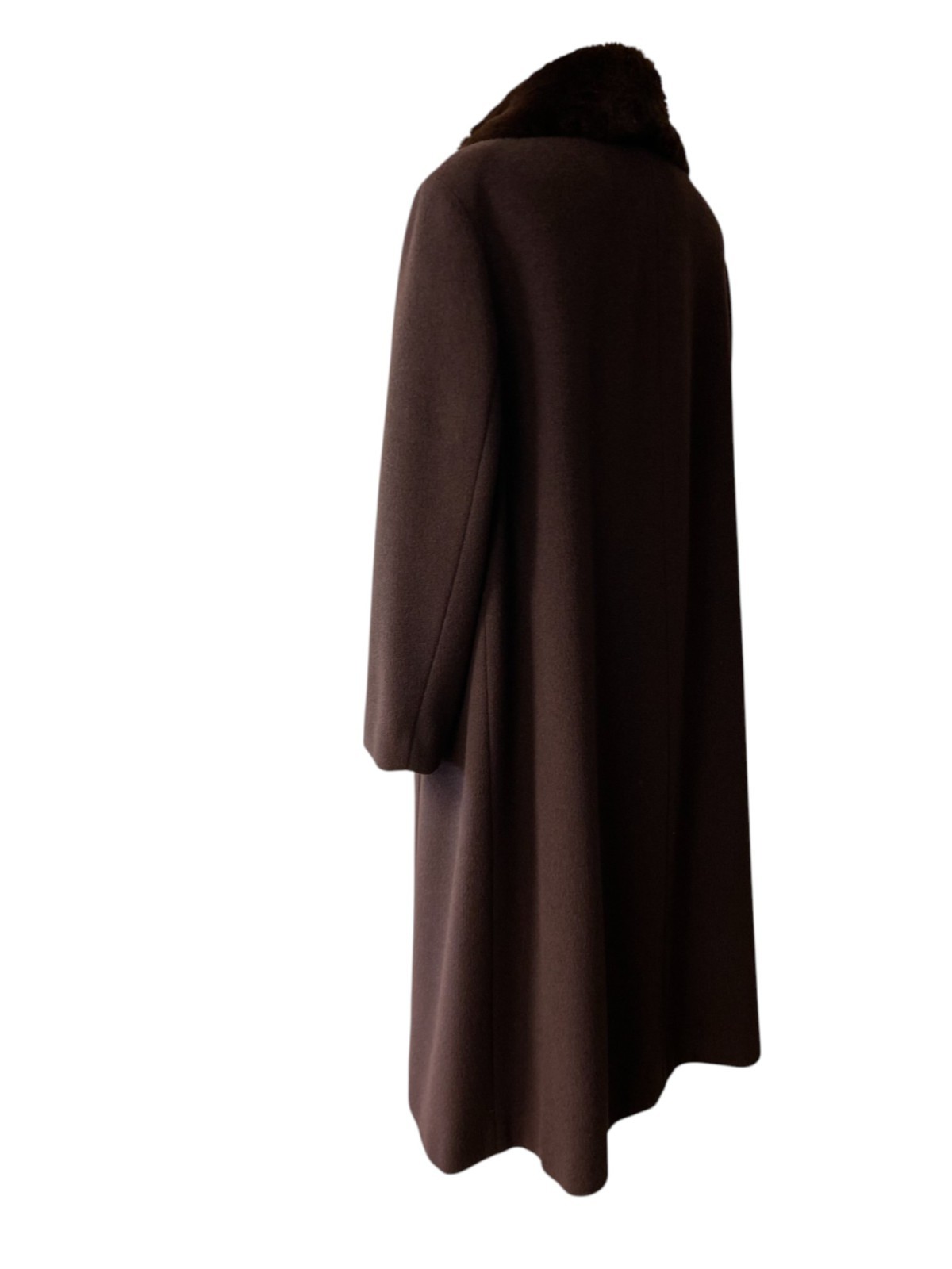 Women’s 80’s Vintage classic coat by Mura | Wool, Cashmere, and angora | EU 44