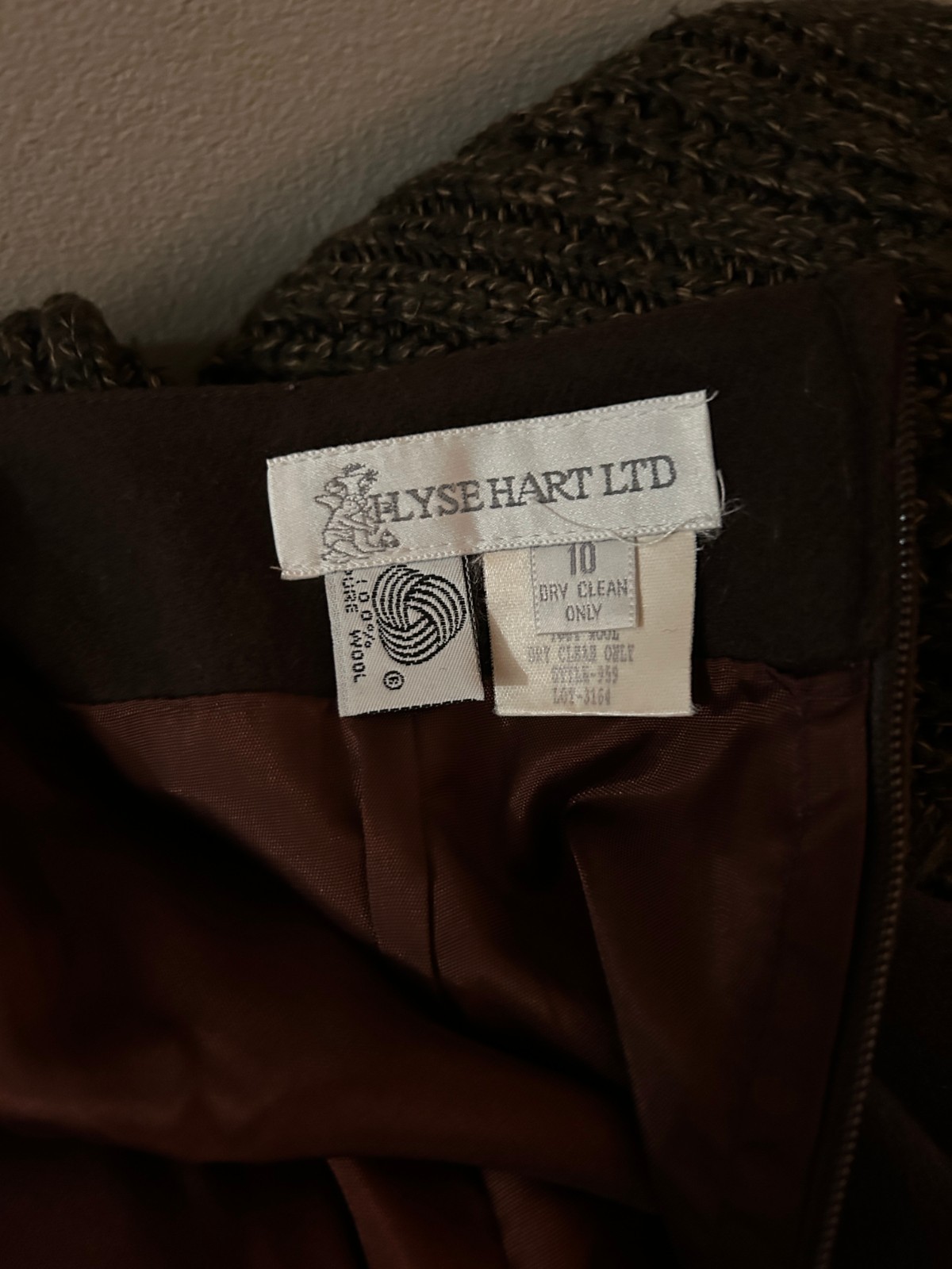Short Skirt, Size 10.Vintage Ilyse Hart LTD Brown Solid Short Lined 100% Wool