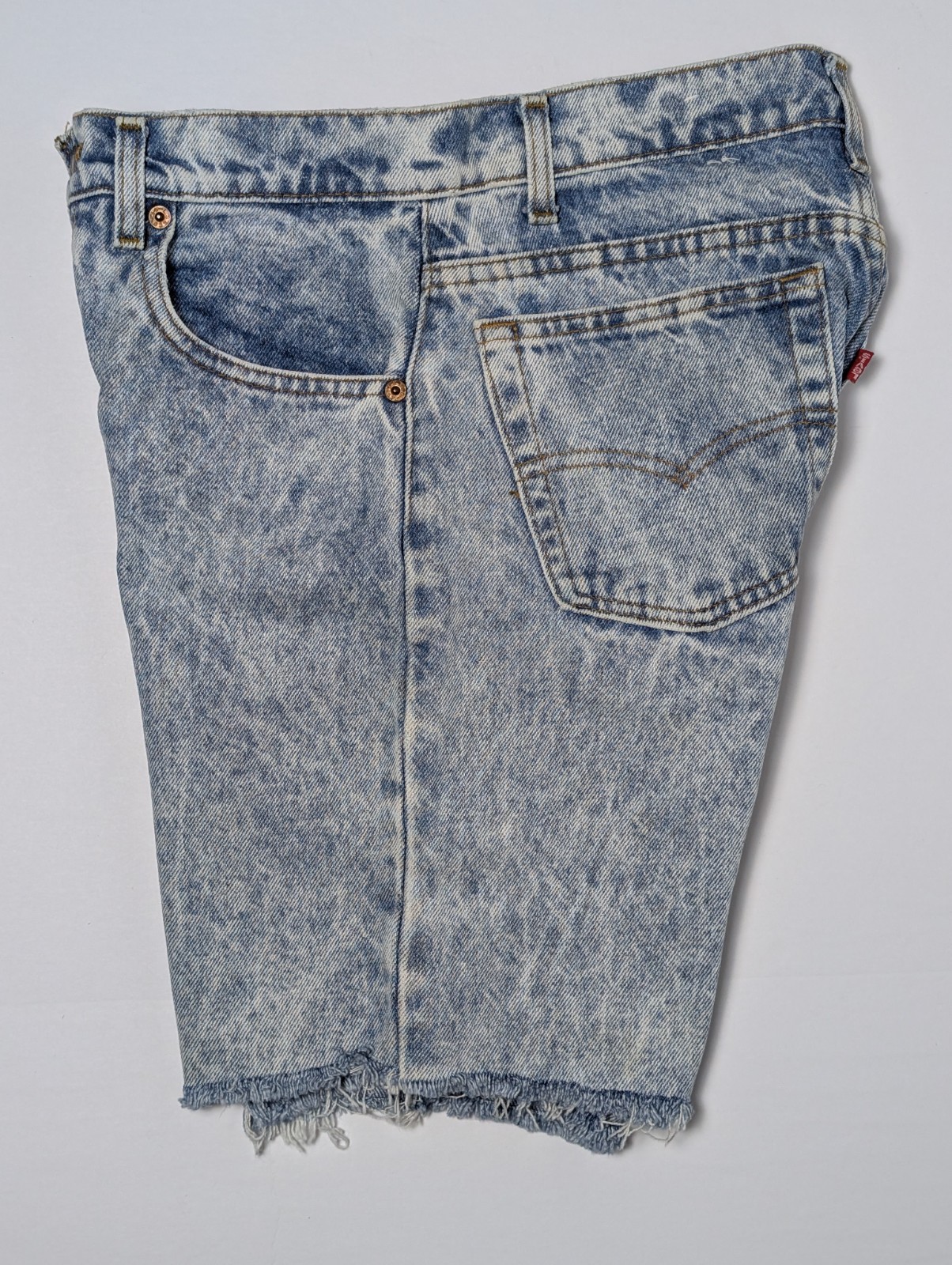 Vintage 1980s-1990s Women’s Levi Cut-Off Denim Shorts W30 Faded G-VG