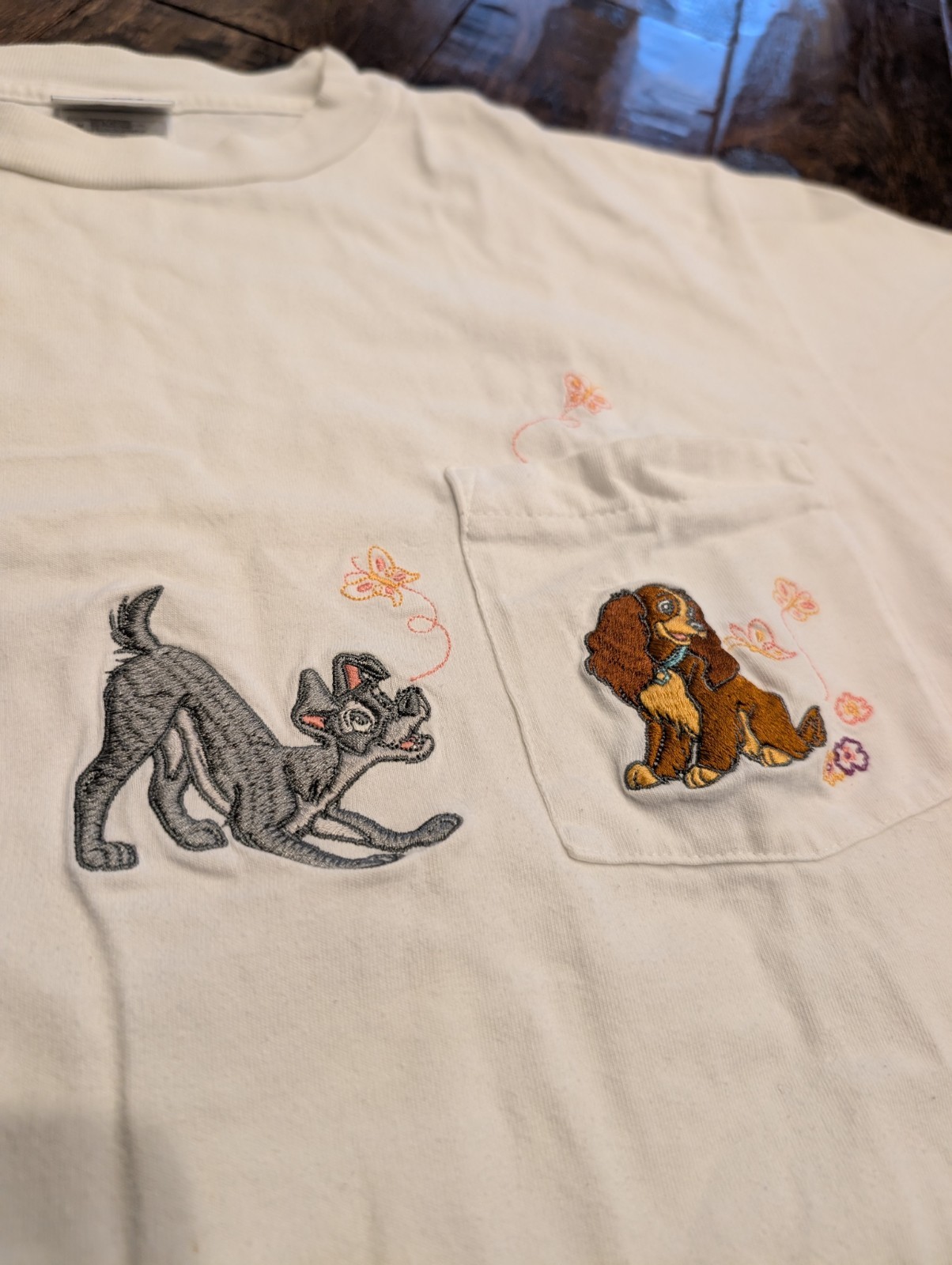 Med Vintage ’90S The Disney Store Lady And The Tramp Embroidered Pocket T-shirt