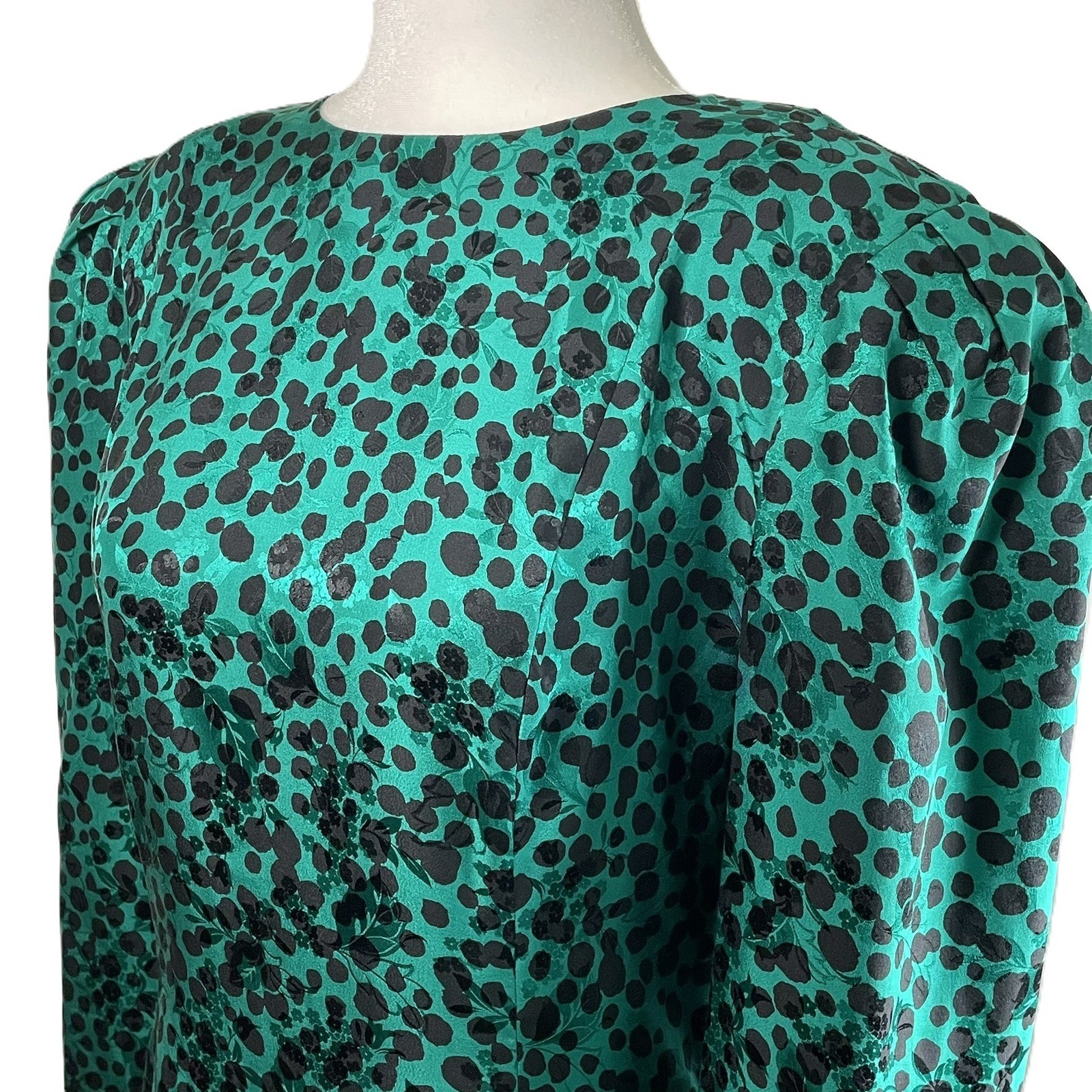 VTG Maggy London Sz 8 Green Black Polka Dot 100% Silk Dress Pleated Ruffle Hem