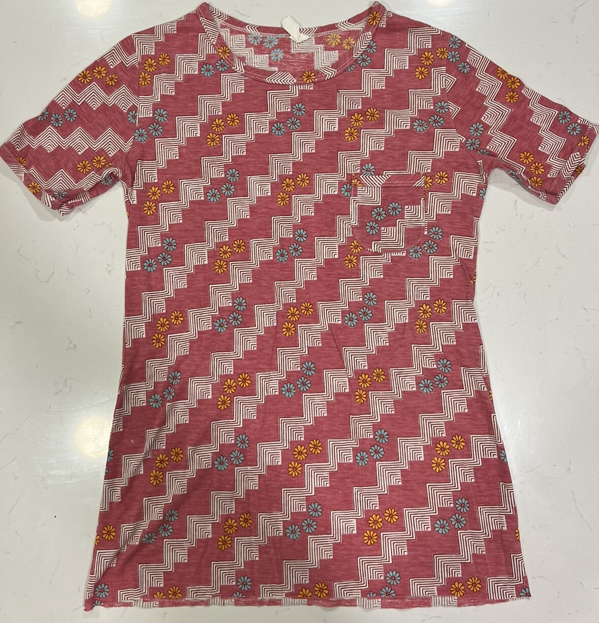 Vintage 1970s Flower Power T-shirt Retro Hippie S