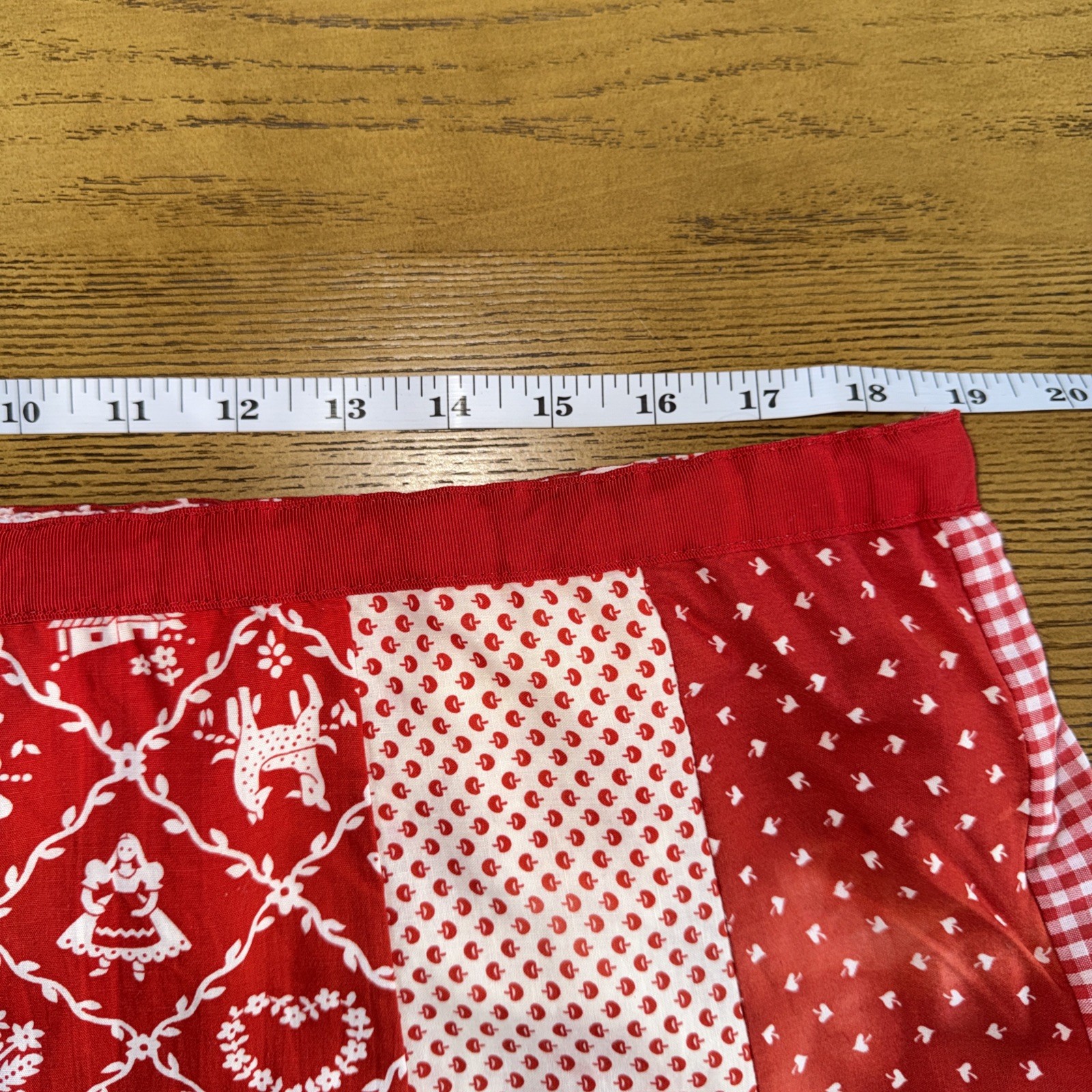 Darling Vintage Handmade Red White Folk Art Patchwork Quilted Skirt Maxi Sz XL