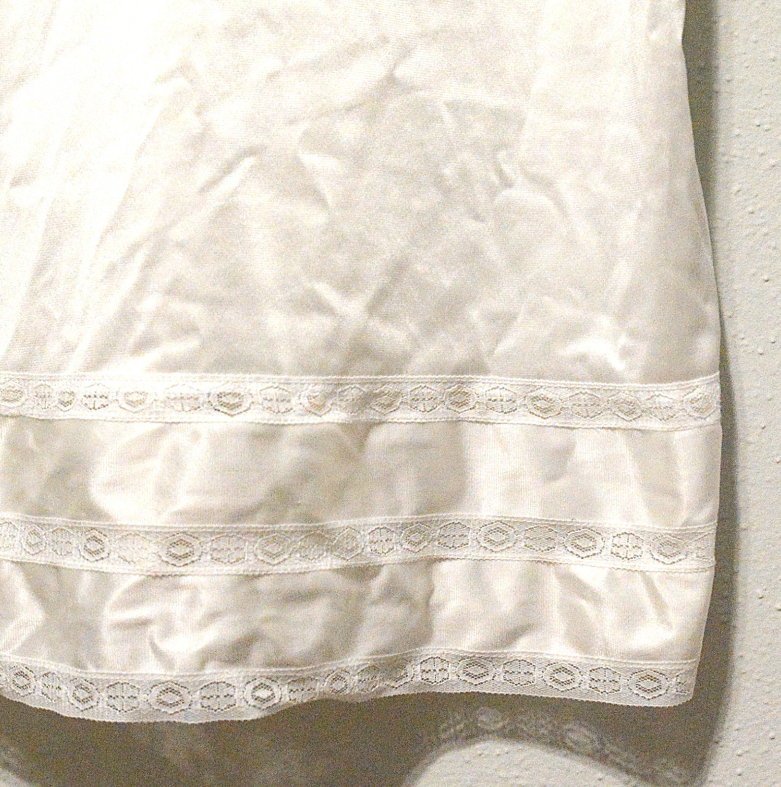 Dainty White Vintage Slip Dress with Lace Trim size Small 1970’s Retro Dress