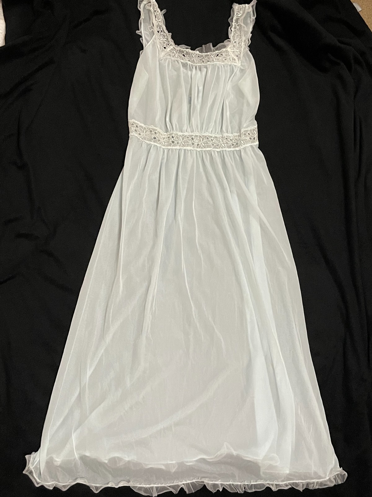 Vtg 40s? 50s? NIGHTGOWN Gown SHEER SILKY Nylon Mesh Embroidered Lady Leonara 14