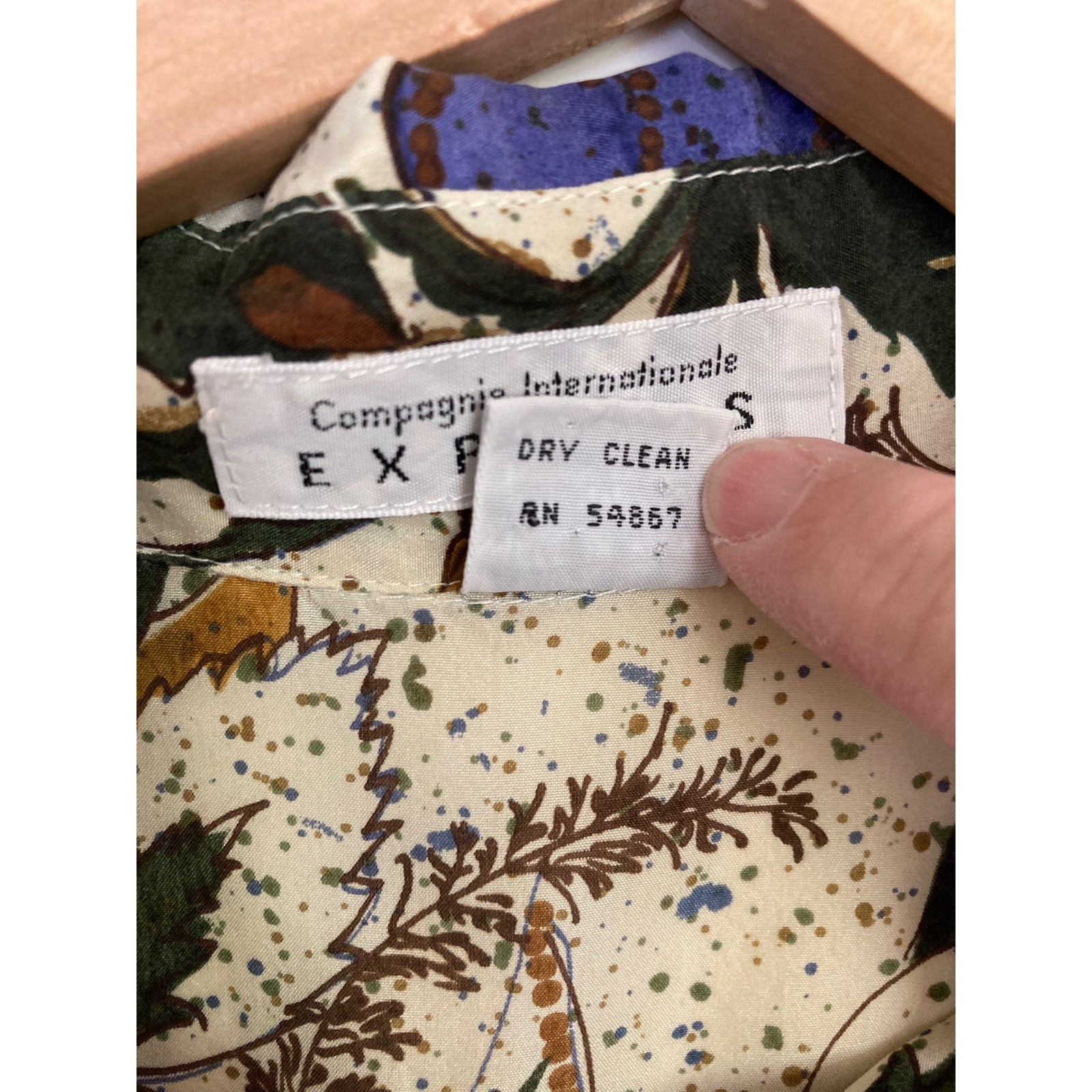 Compagnie Internationale Express Vintage 100% Silk Floral Button Down Shirt M