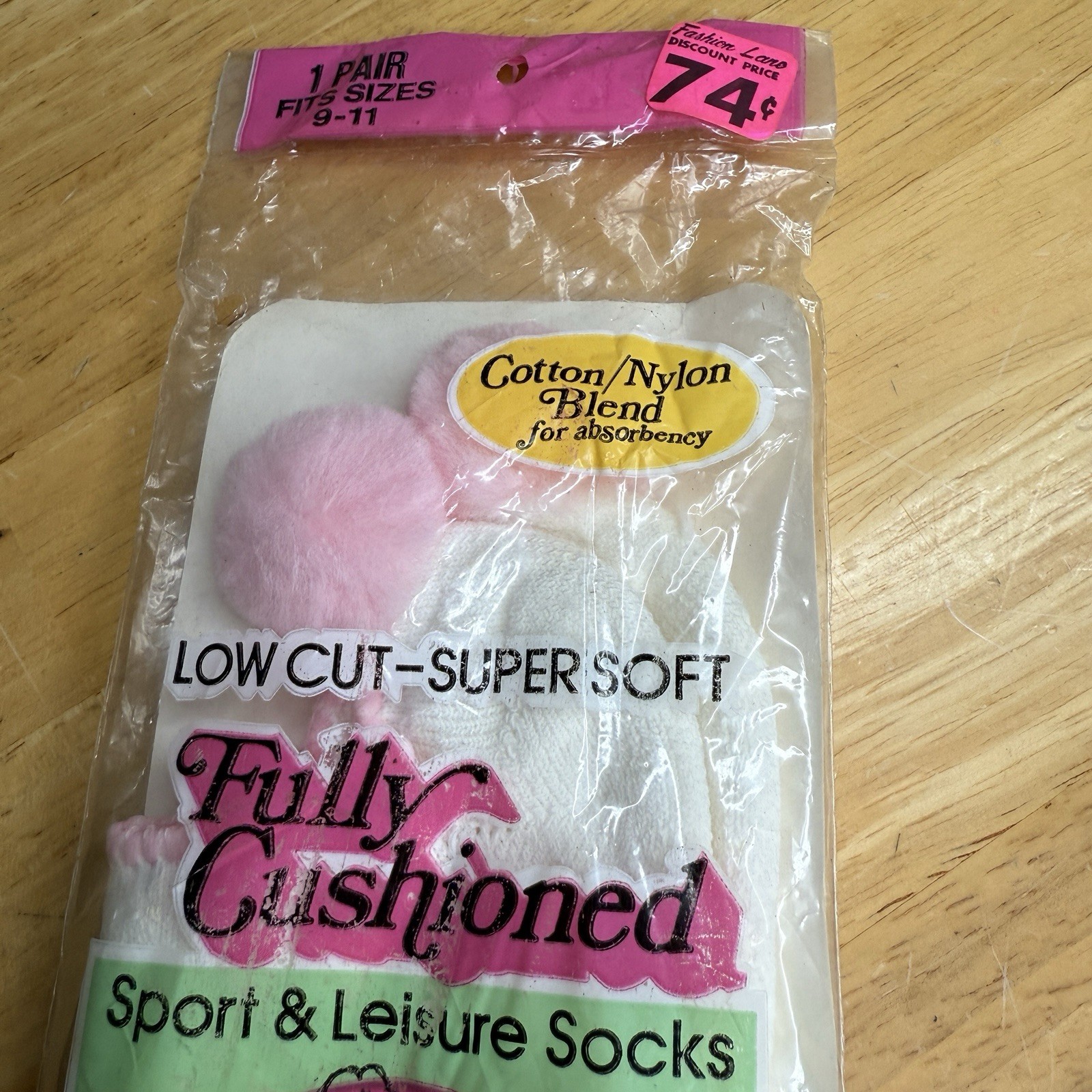 VTG Pom Pom Ankle Socks With Pink Pom Poms 9-11 NIP NOS Golf Tennis Read