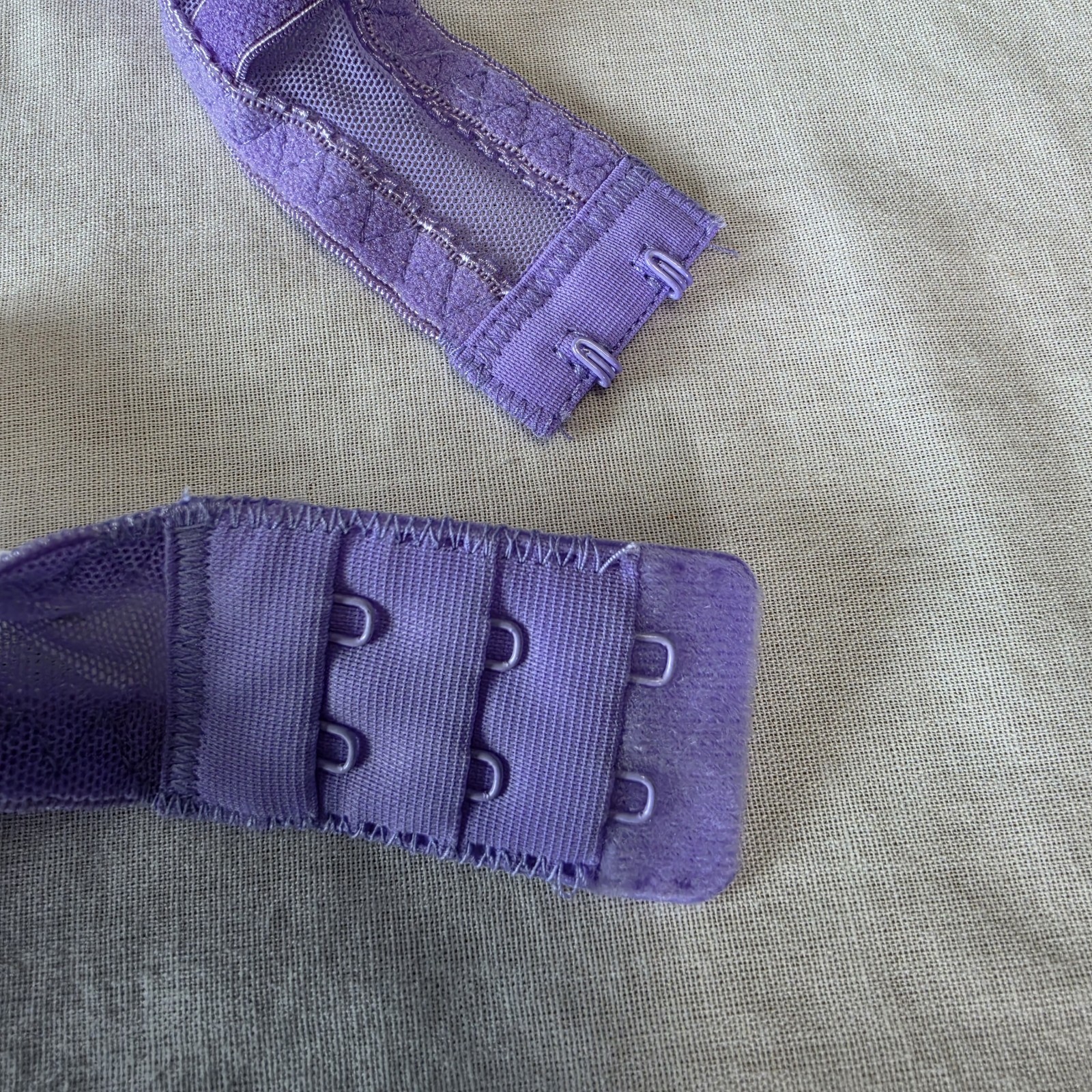 JC Penney Delicates 7320 NWT Violet Lace Underwire Lightly Padded Demi Bra 36C