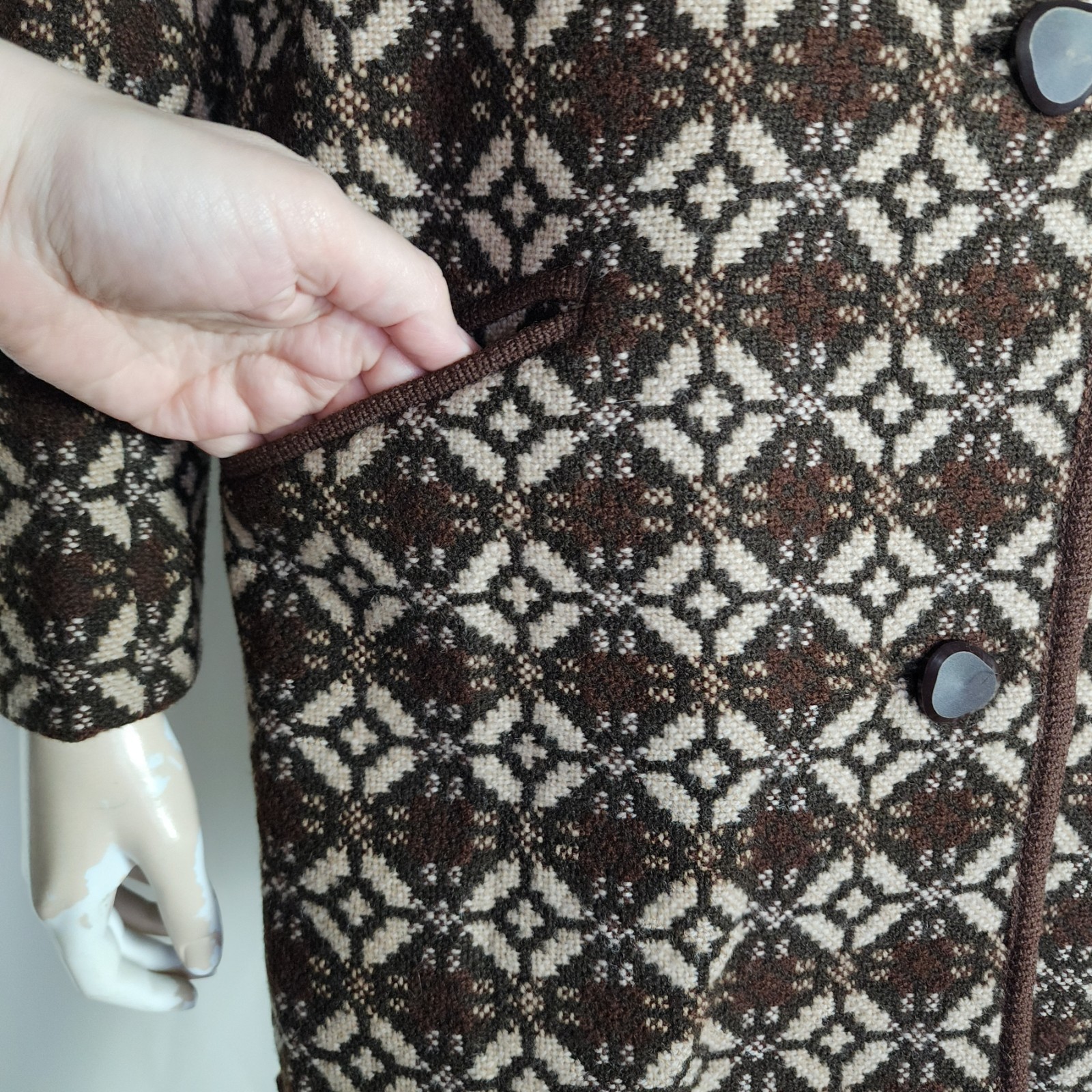 Vtg Welsh Woollens wool tapestry coat SM made in Great Britain Jon Ro