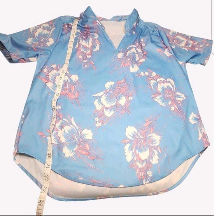 Vintage 70s Polyester Pastel Blue and Pink V-Neck Short Sleeve Blouse Sz S