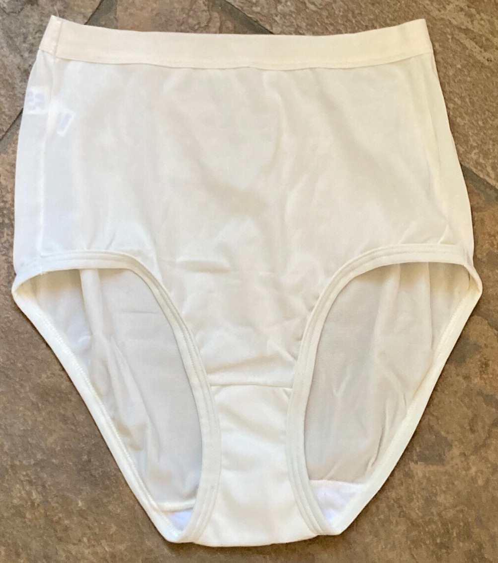 423 WARNER’S 5/Small Ivory NOT SO INNOCENT Nylon Brief Panty #55129 VINTAGE