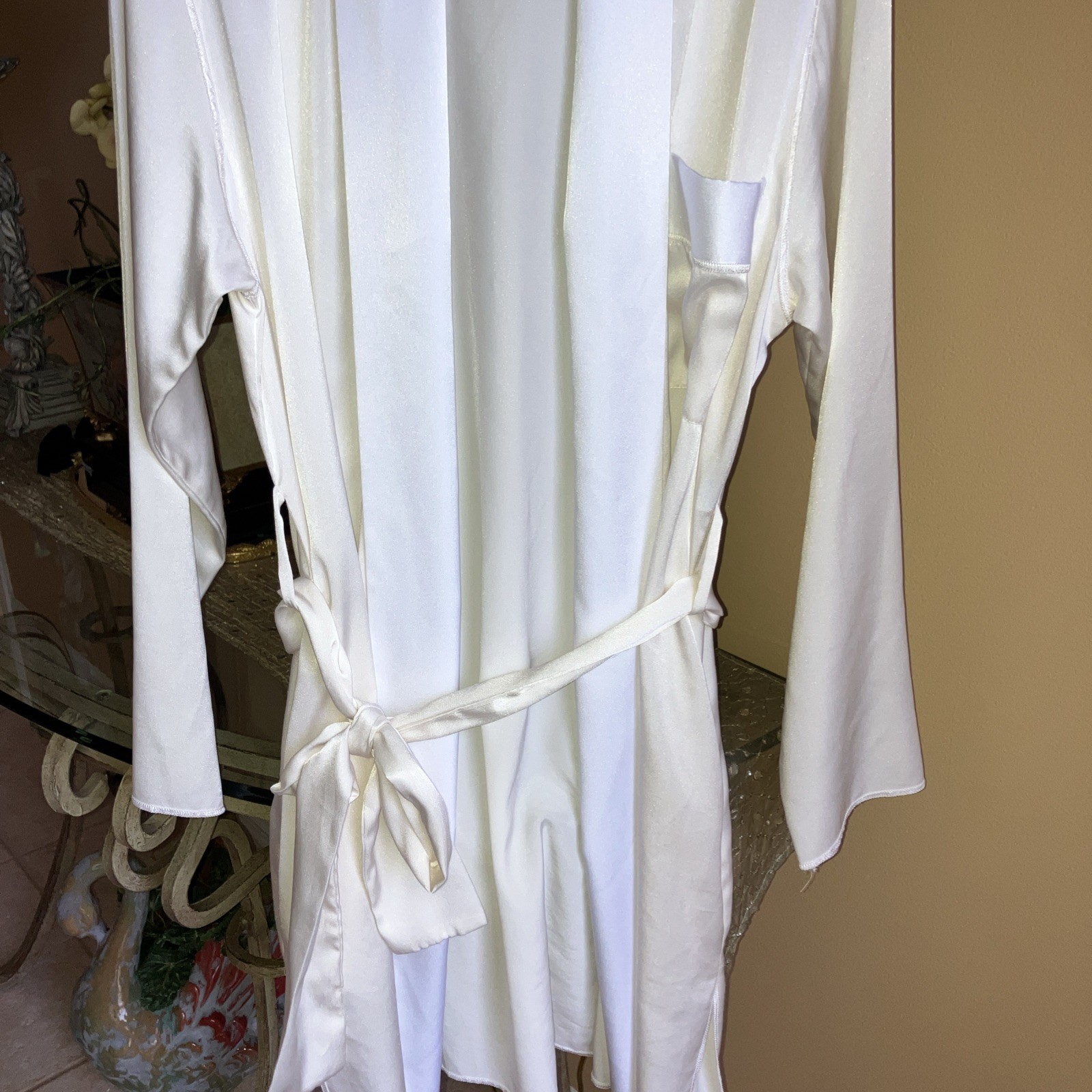 Fernando Sanchez Robe Short Cream/ White Trim Pockets. Belt Med