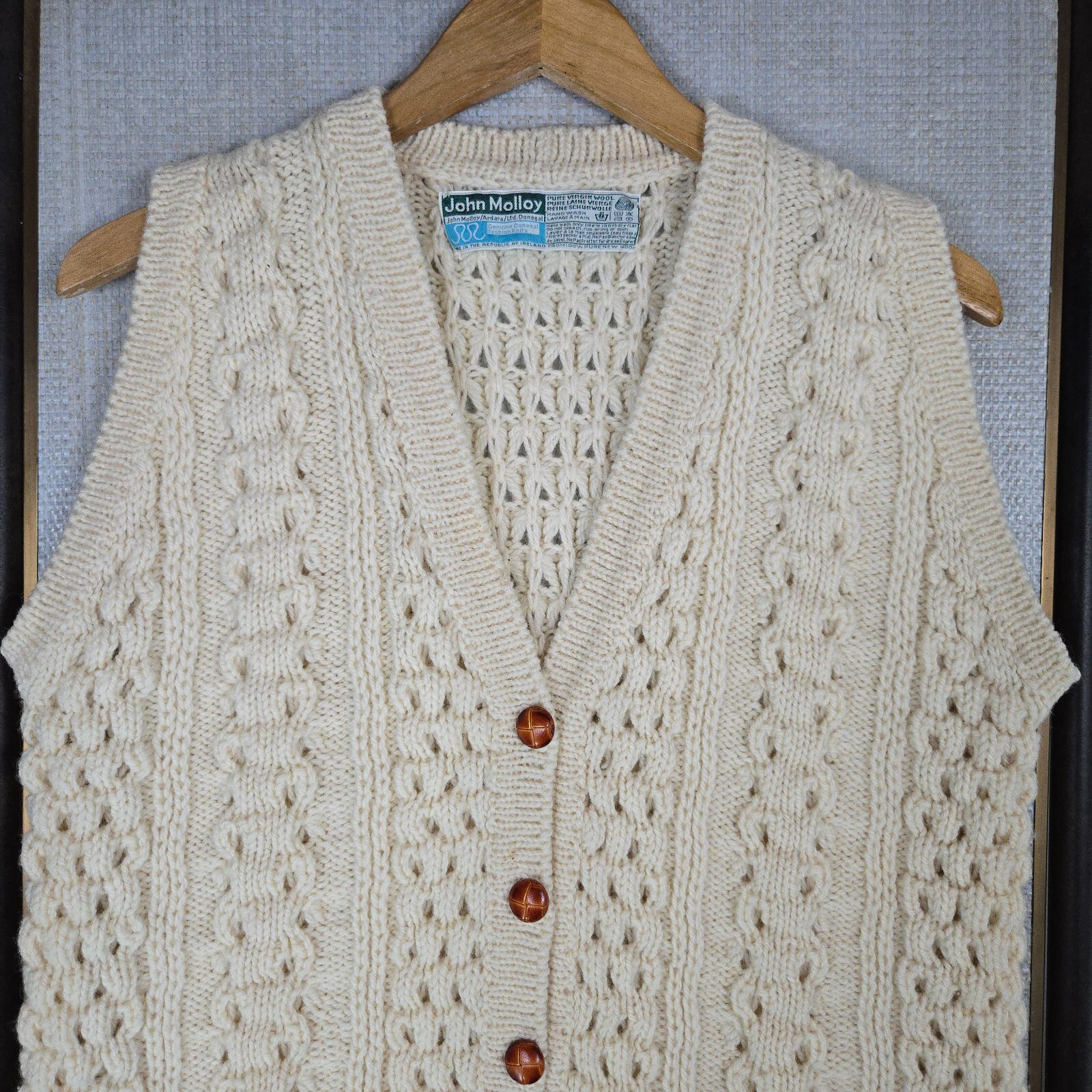 VTG JOHN MOLLOY Made in Ireland Aran Knit Womens Virgin Wool Sweater Vest Sz Med
