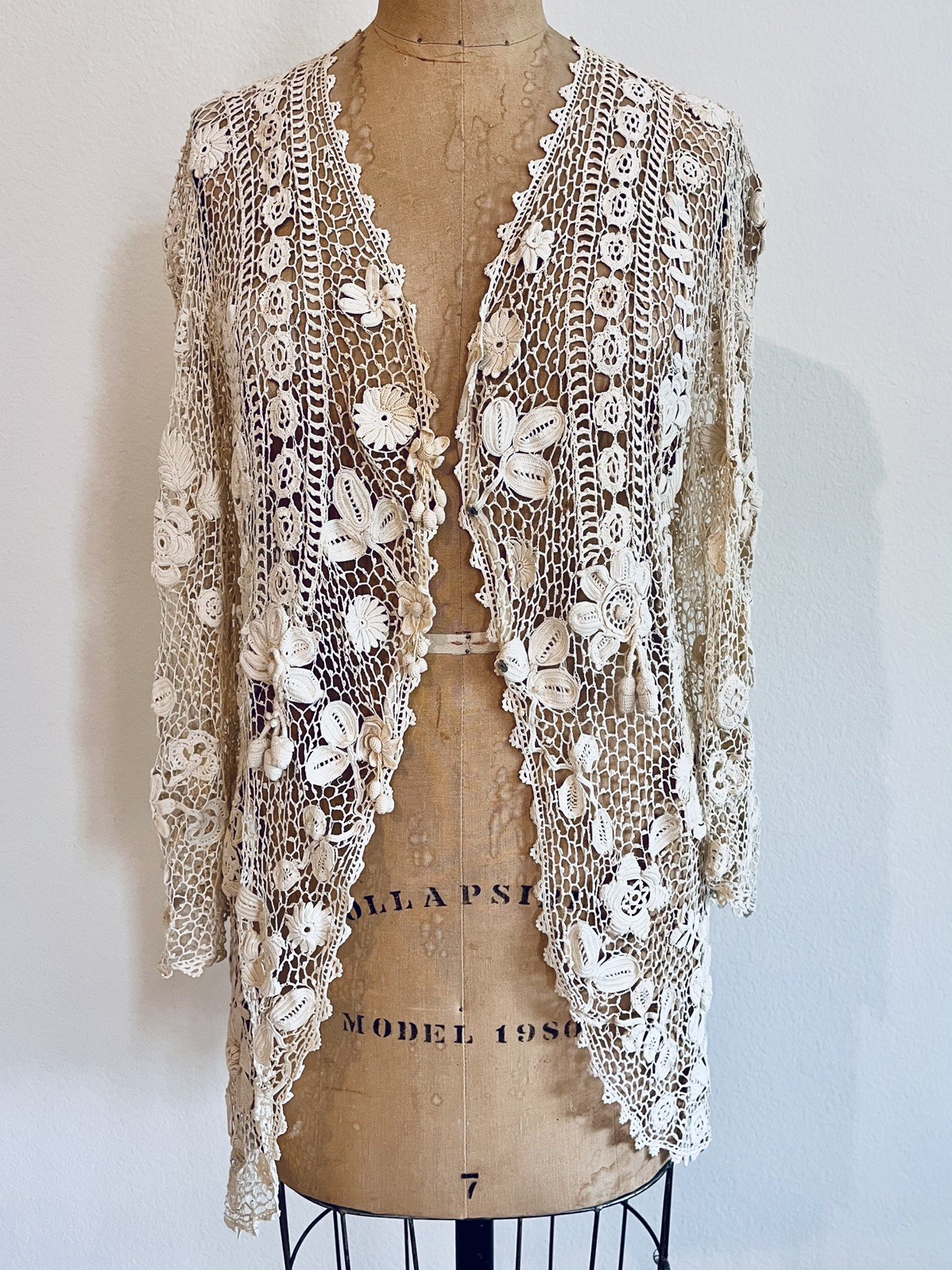 Antique Vctorian / Edwardian Croceted Irish Lace Jacket Handcrafted Floral Motif