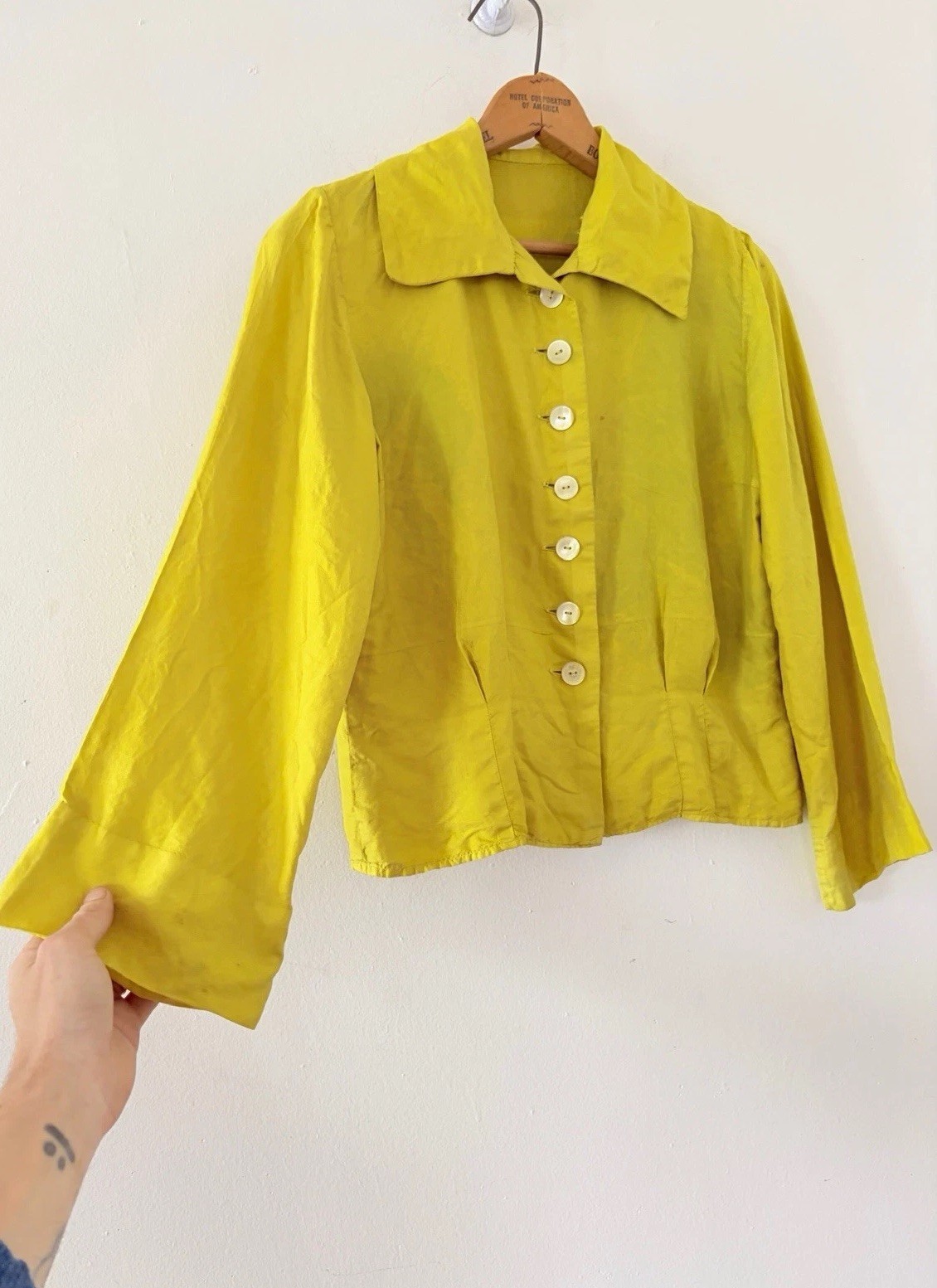 Vintage Antique 1920s 1930s Chartreuse Silk Trumpet Sleeve Blouse Shell Button S