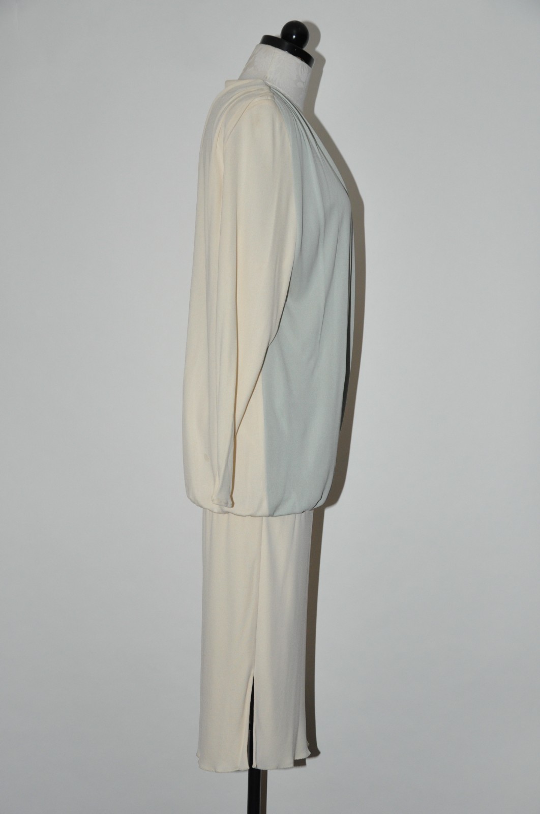 80s Vintage Cream Green Jersey Long Sleeve Deep V Draped Grecian Dress Women M L