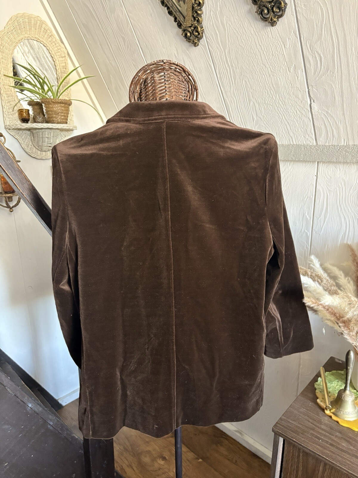 Stylish Vtg Velour Blazer Available In Brown And Black. So Soft And Comfy!