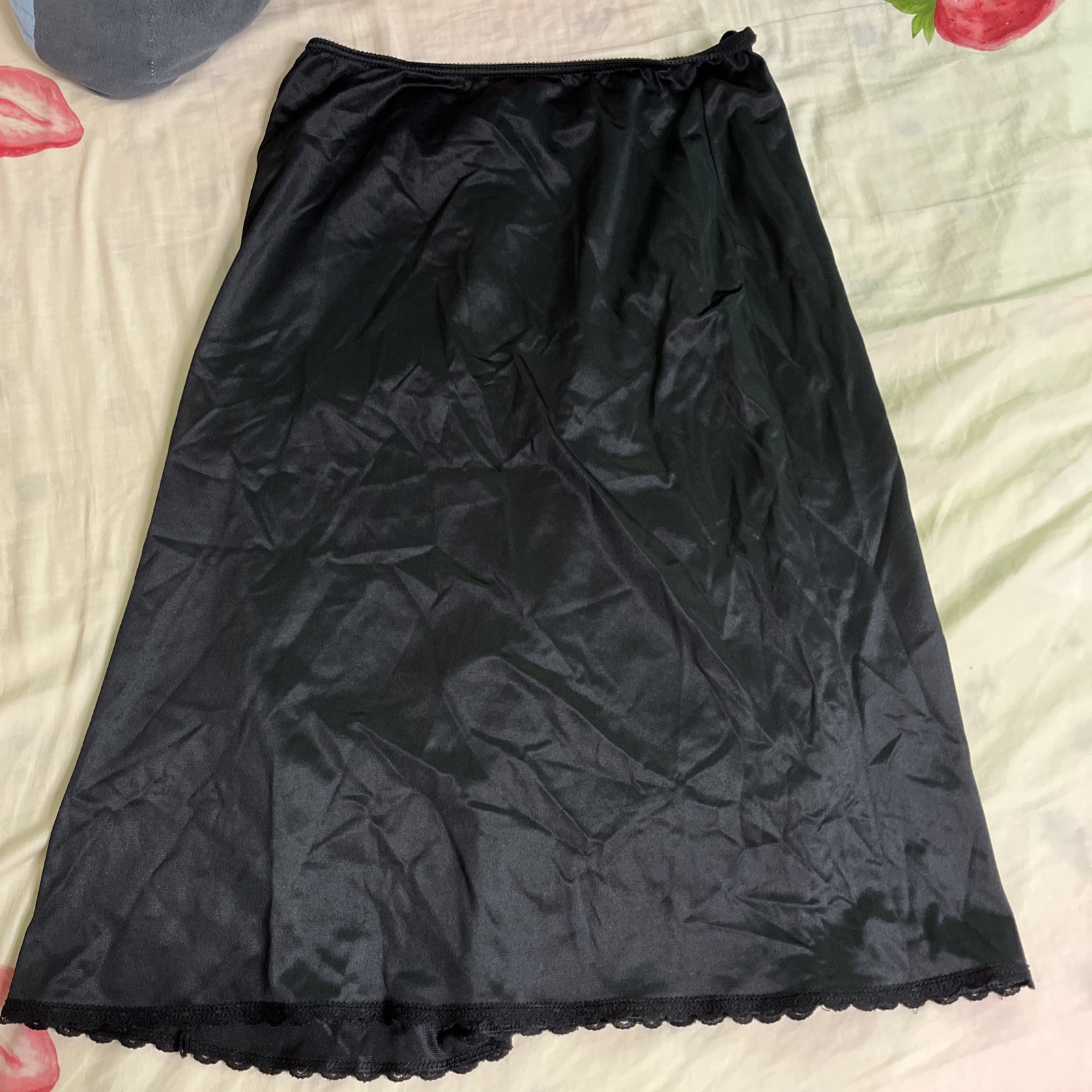 Vintage Warners Perfect Measure Black Half Slip Lace Hem Medium USA 25