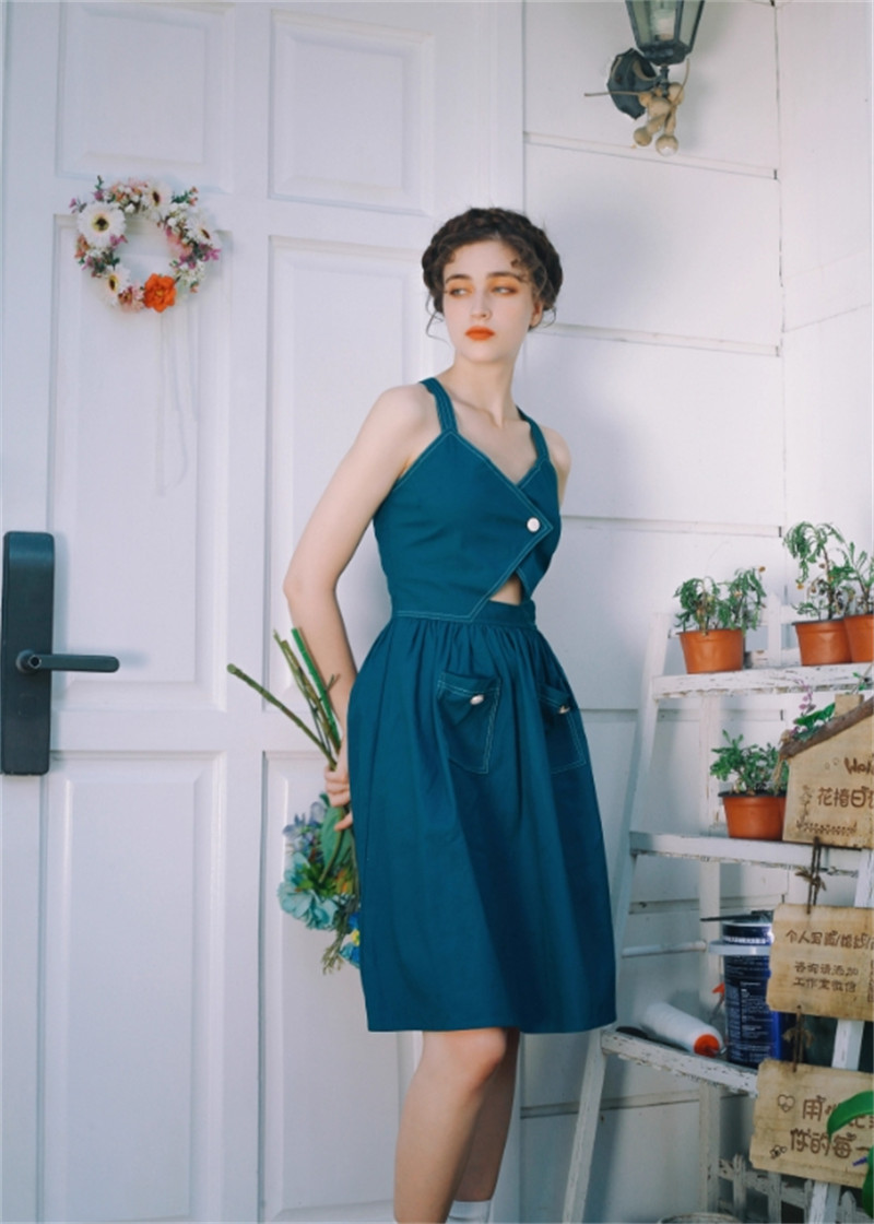 Lolita Style Peacock Blue V-Neck Suspender Strap Dress Retro Backless/Waist-Look