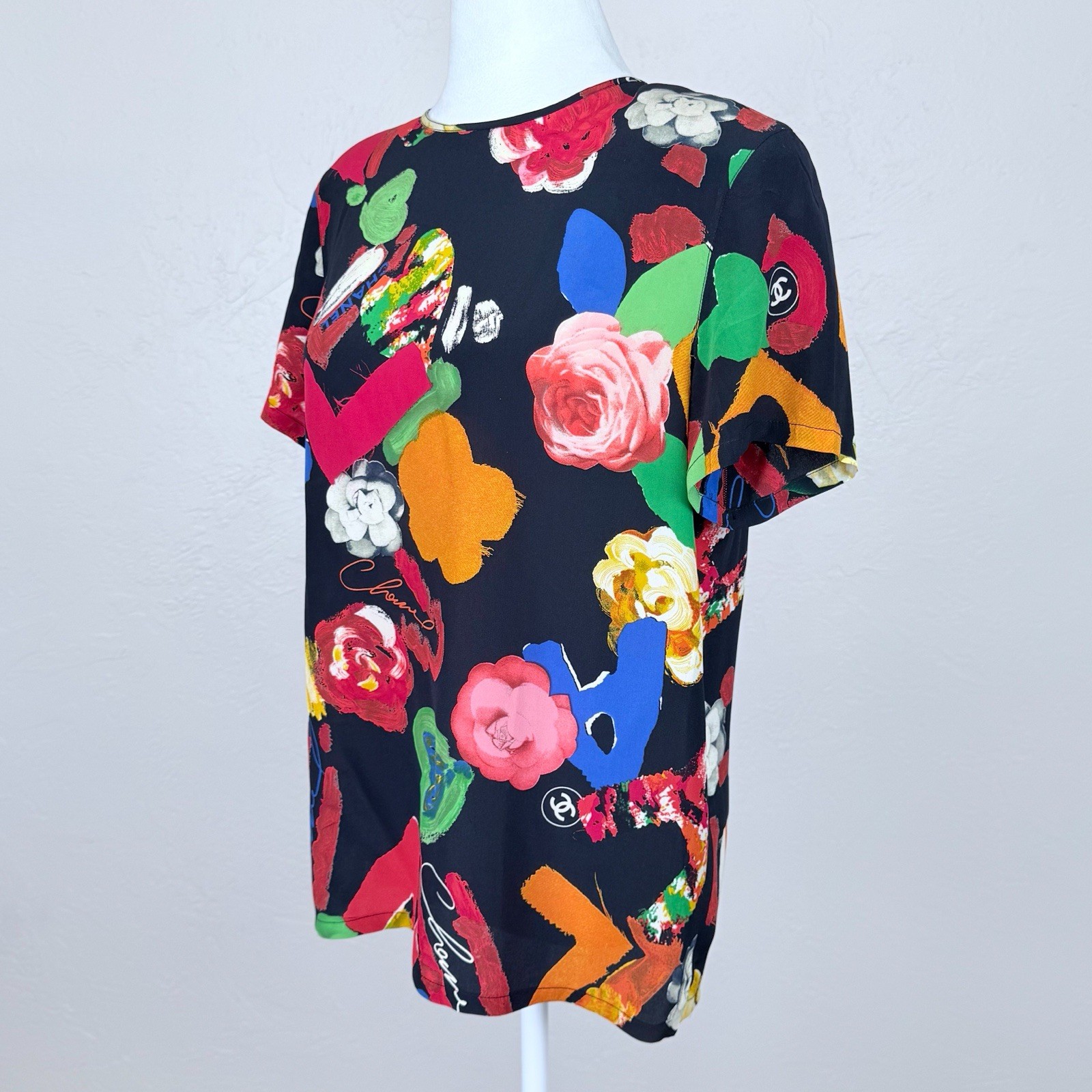 Chanel Vintage Iconic Spring 1992 Multicolor/ Black Silk T-Shirt Size 40 FR 8 US