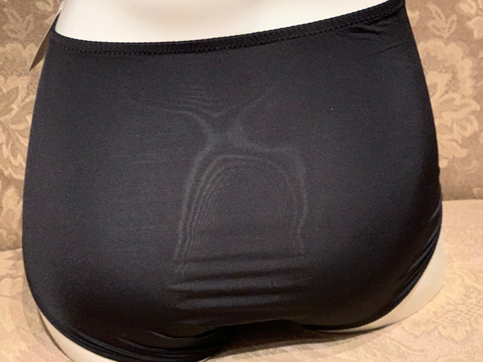 VINTAGE SOMA ~ BLACK ~ SENSUOUS LACE MODERN BRIEF PANTIES ~ SMALL