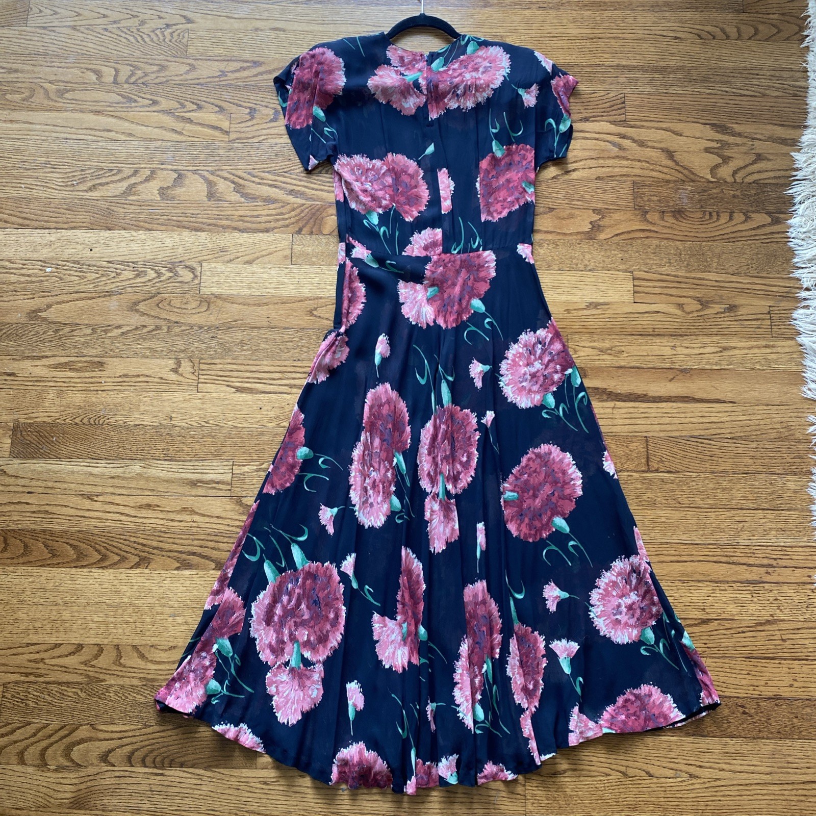 Vintage 1940s floral print carnations day dress AS IS WITH DAMAGE