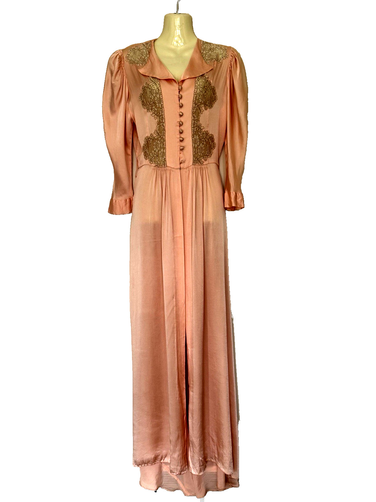 1930s FAMOUS-BARR Peachy Pink SILK NEGLIGEE Boudoir Robe Peignoir S Lace Trim
