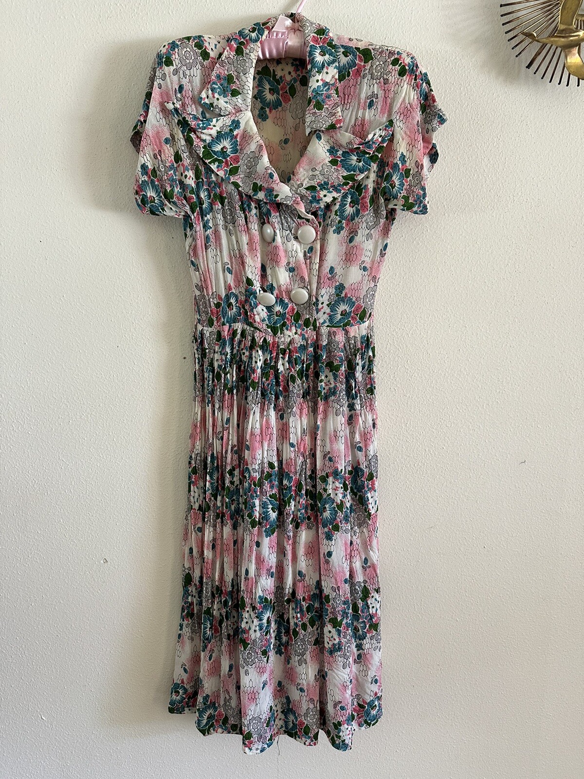 Vintage 1940s Floral Crepe Day Dress Big Collar Novelty Print Pink Blue Small