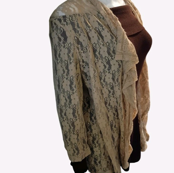 Vintage 90s Salon Studio Women’s Sz LP Boho Style Tan Floral Lace Cardigan