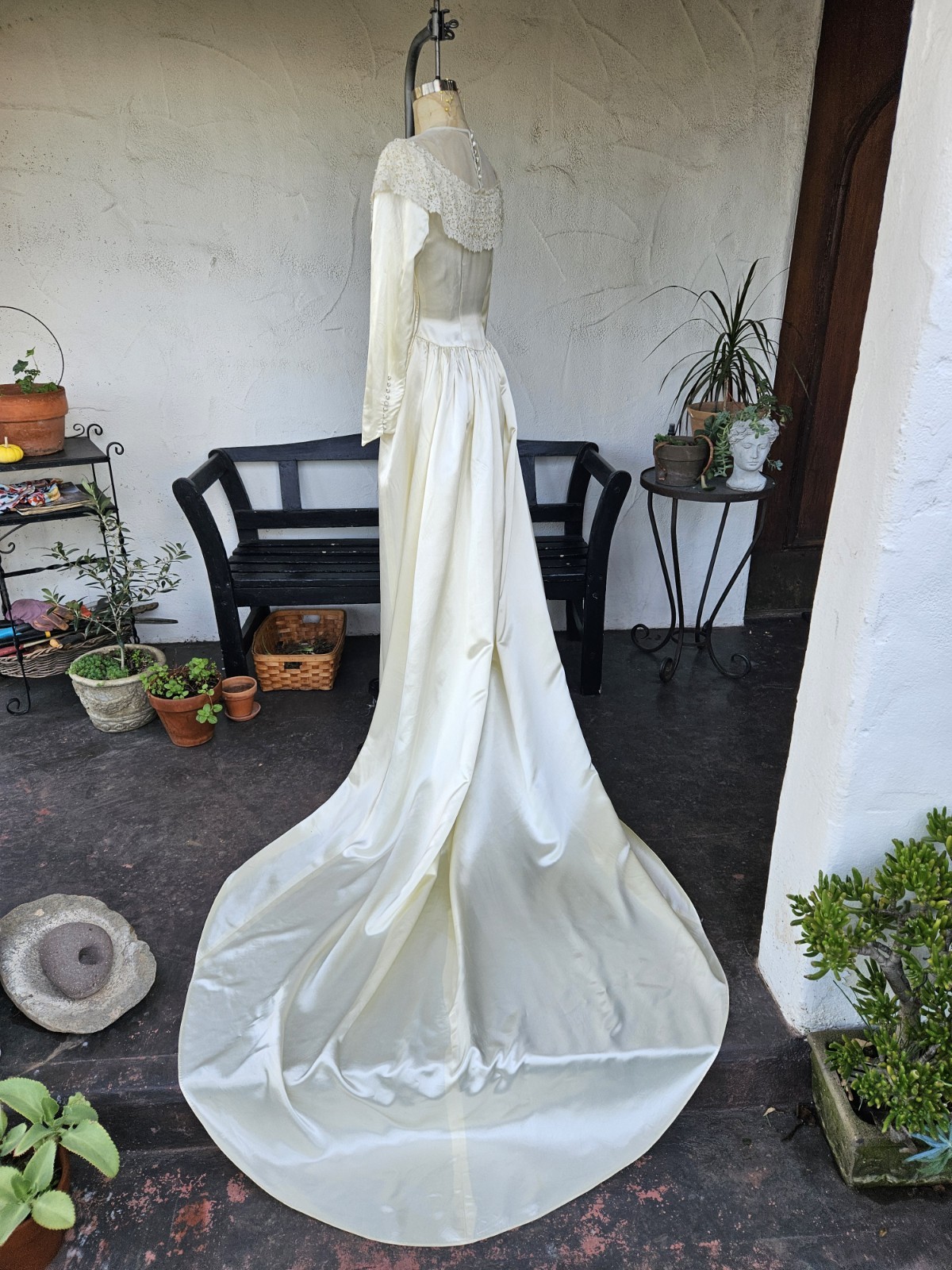 Vintage Classic 1940s-1950s Silky Satin Long Sleeve Wedding Dress W/train Lace 8