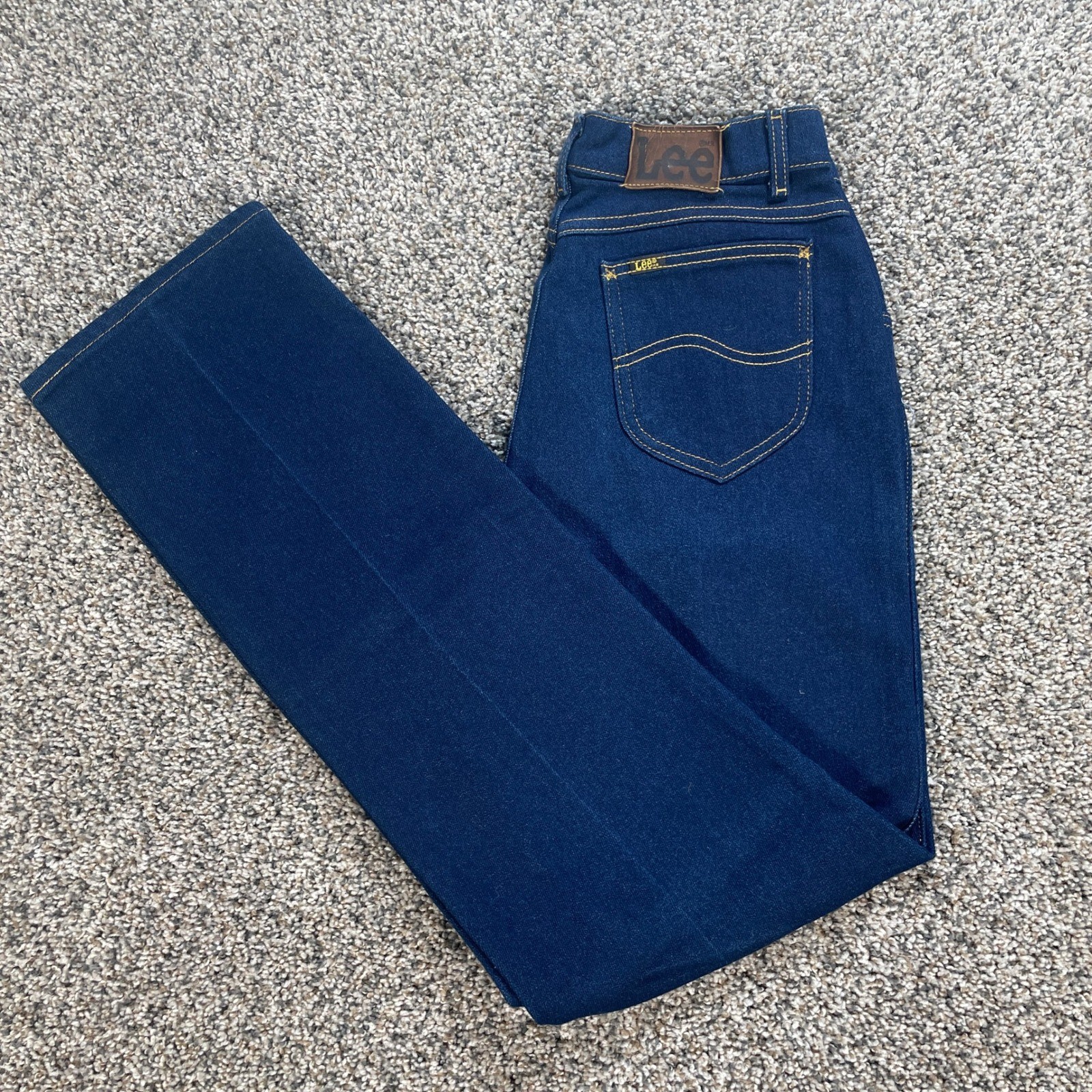 Vintage Lee Women’s 29×34 Jeans High Waisted Straight Leg Dark Wash Indigo USA