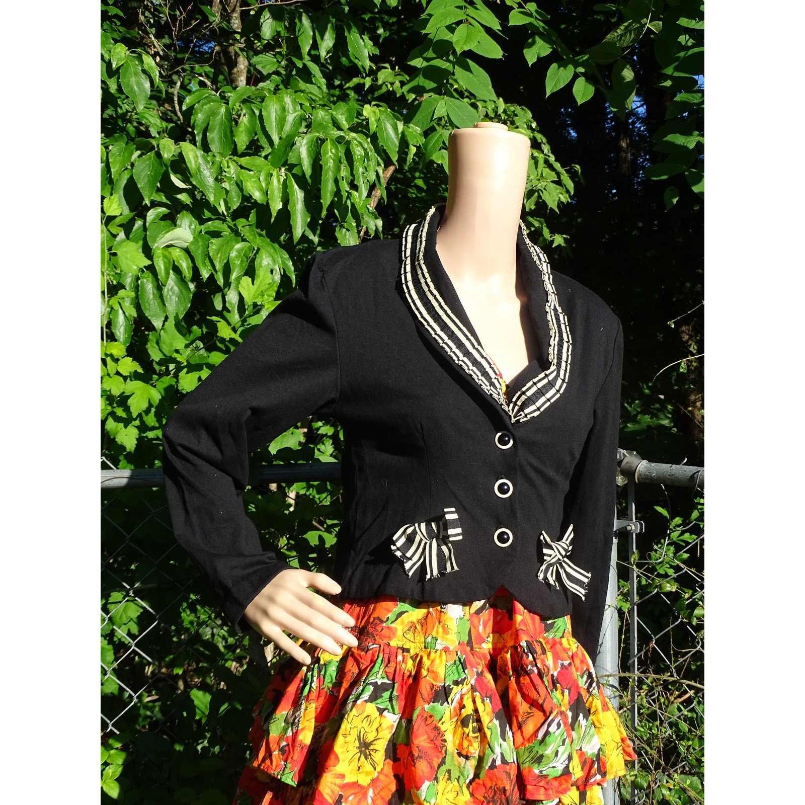 Vtg 90s Studio Works Black Structured Cropped Blazer Jacket Size 10 USA Made