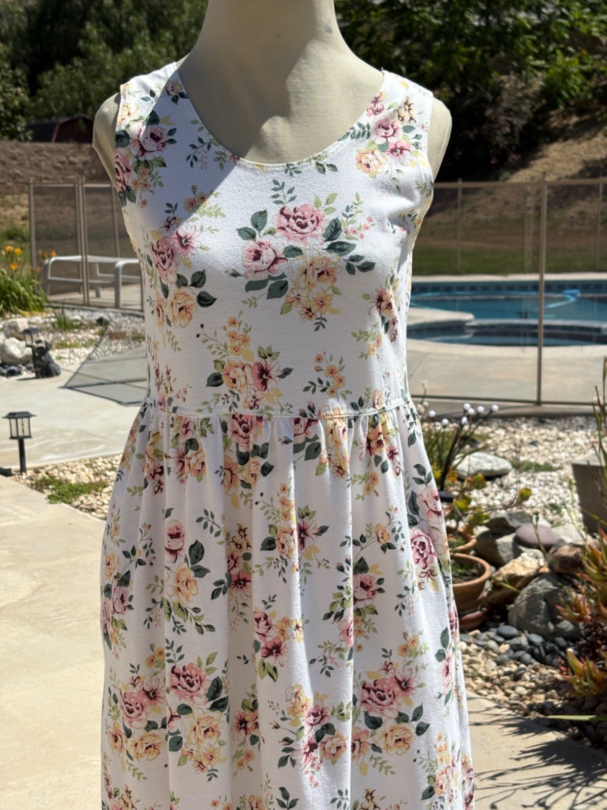 Vintage 90s White w/Pink Roses Jumper Dress ERIKA M/L Cotton Cottage Prarie