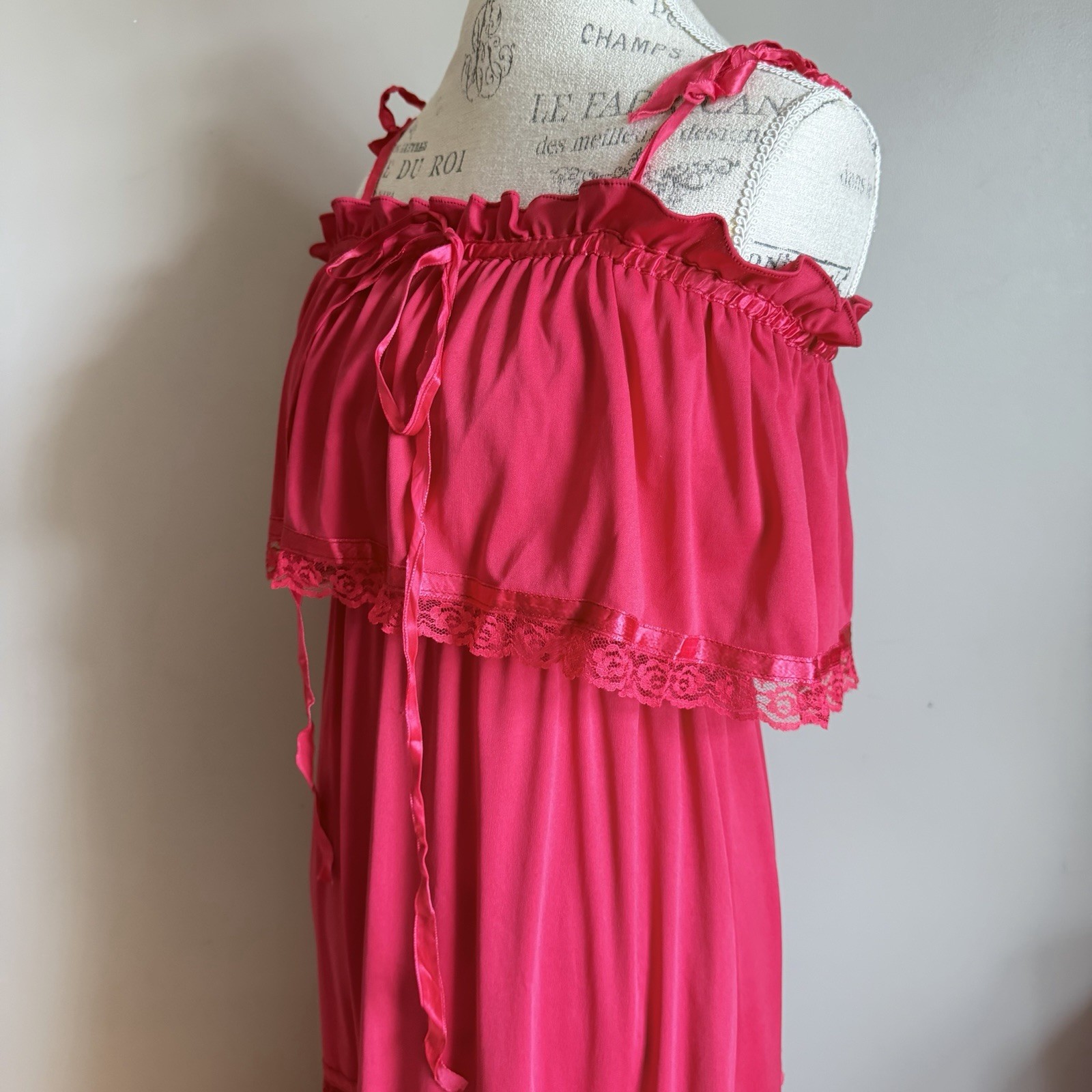Vintage 70s Fuchsia Tiered Ruffled Cold Shoulder Maxi Dress Small Romantic Boho