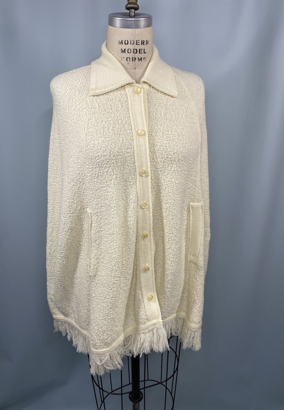 Vintage Cape Sweater BRITISH VOGUE WINTUK 60s 70s Knit Ivory classic fringe