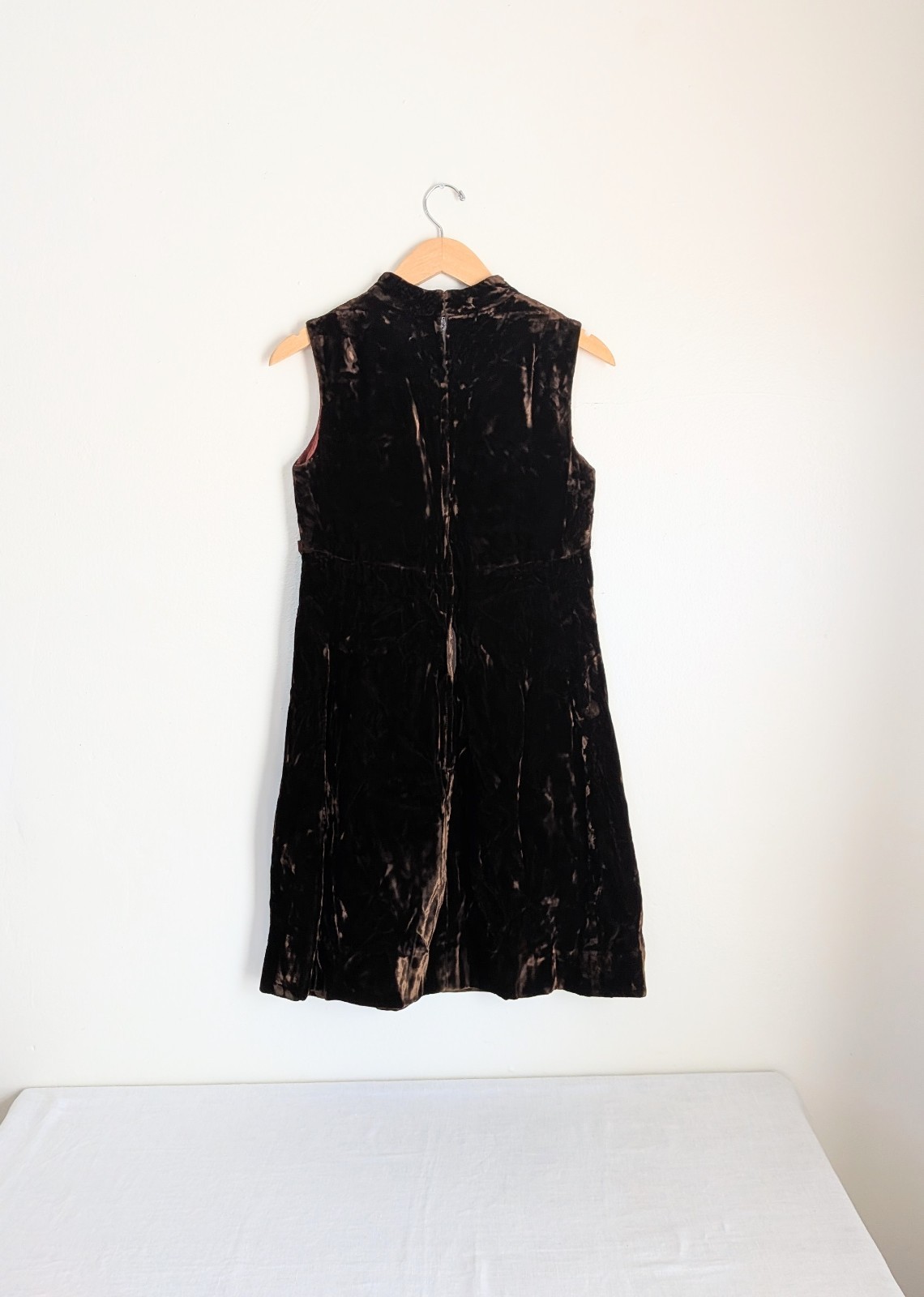 Vintage circa 1960’s-70’s Women’s Chocolate Brown Crushed Velvet Mini Dress S