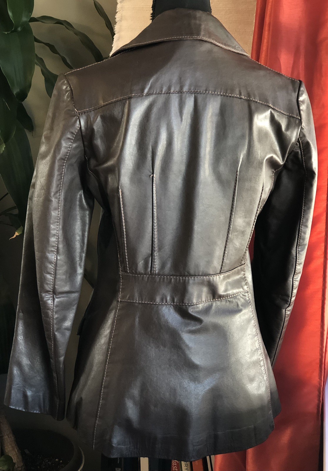 Vintage 1970s LEARSI Leather Jacket Size 14/Small Brown Cool Fashion Button GUC