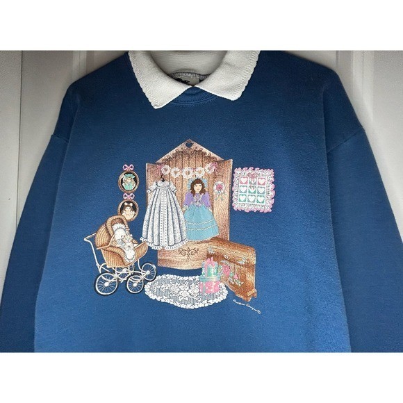 Vintage 90’s Single Stitch Victorian Doll Country Cottage Core Granny Sweatshirt